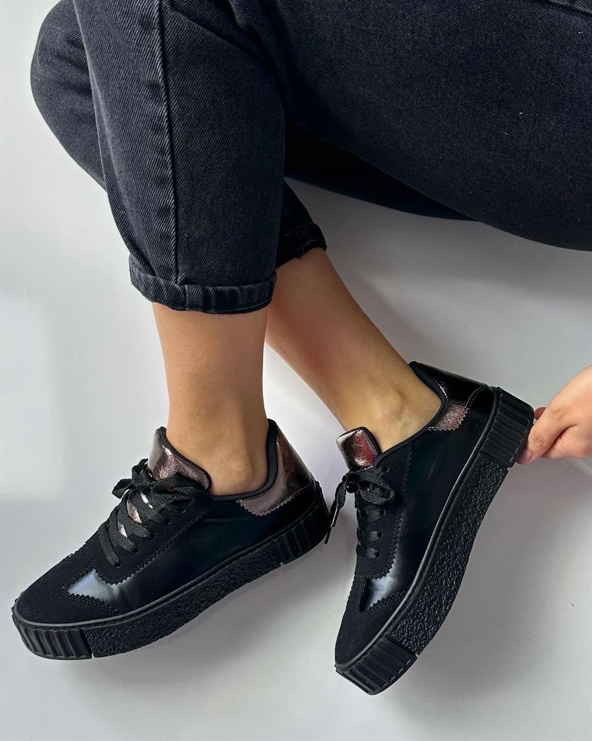 Visor Kadın Spor Ayakkabı - Siyah & Platin