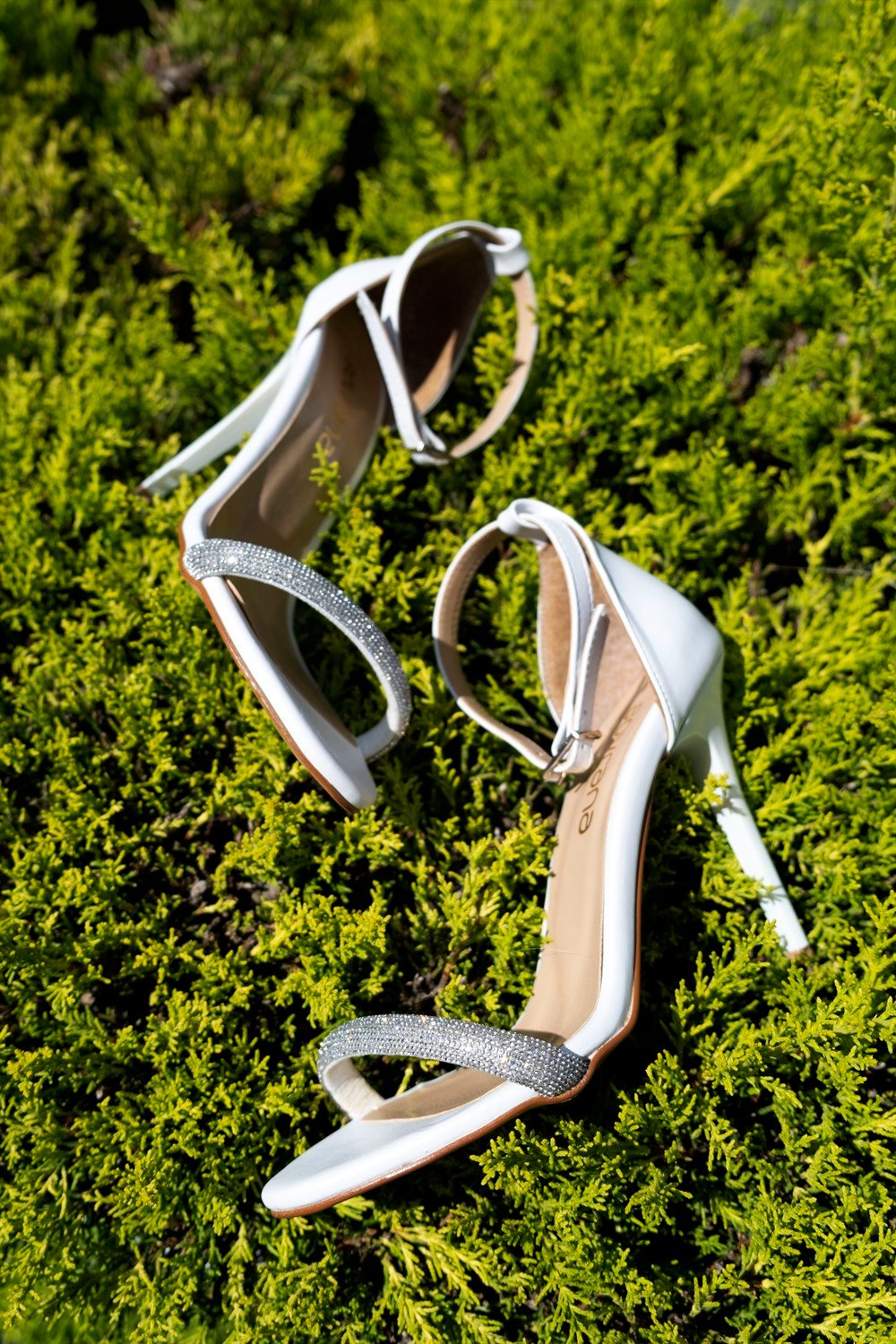 Önü Açık Tek Bant Taş Detaylı Bilekten Bağlamalı Topuklu Ayakkabı Vanessa  Model | SOVRANA