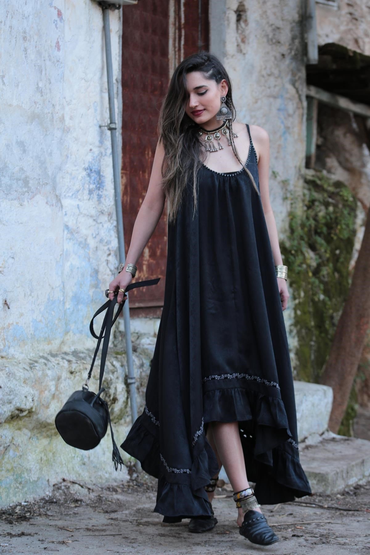 Siyah Askılı Etek Ucu Fırfırlı Elbise - Şaman Butik - Bohem Giyim ve  Aksesuar | Kadın & Erkek