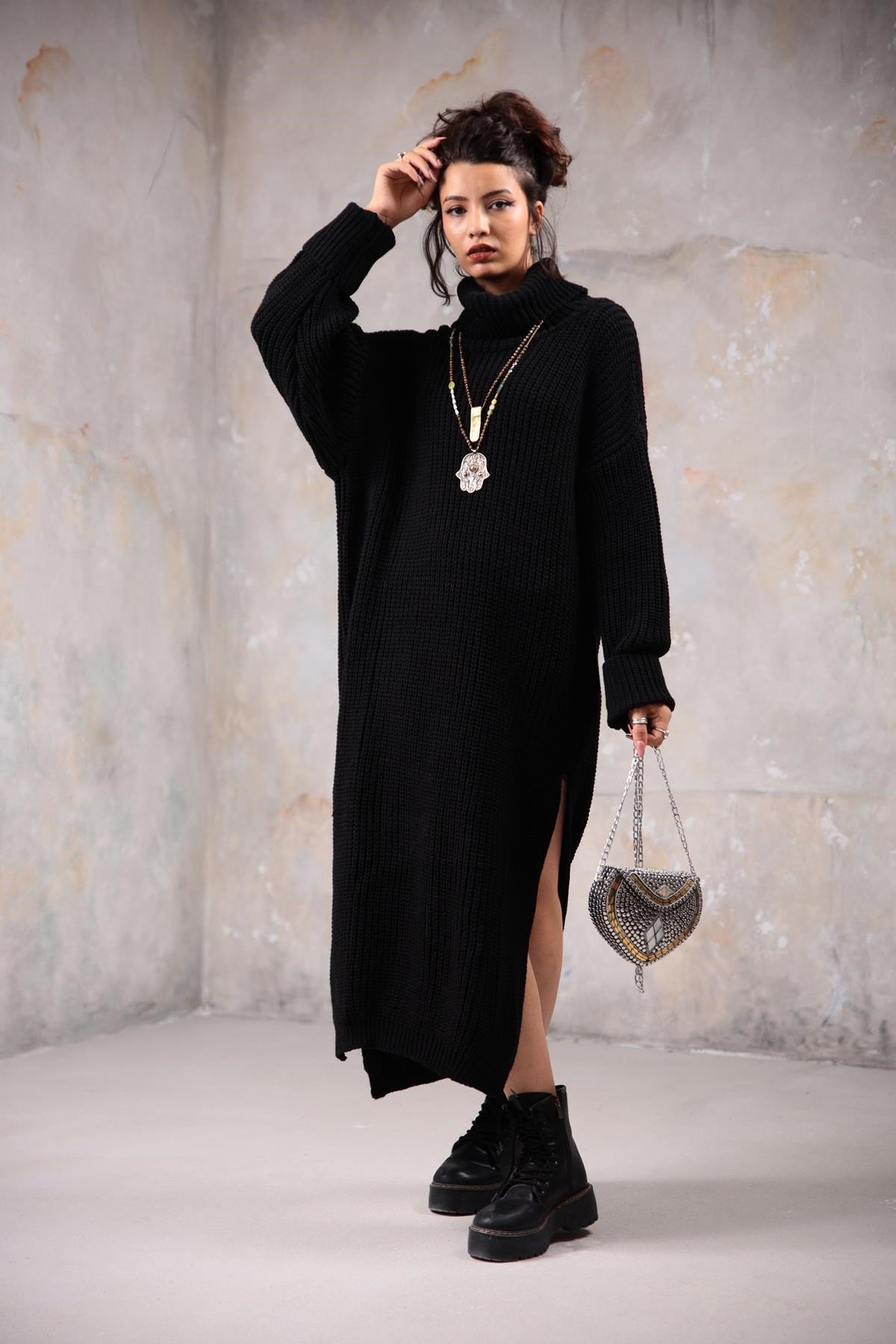 Siyah Yanları Yırtmaçlı Boğazlı Uzun Triko Elbise - Şaman Butik - Bohem  Giyim ve Aksesuar | Kadın & Erkek