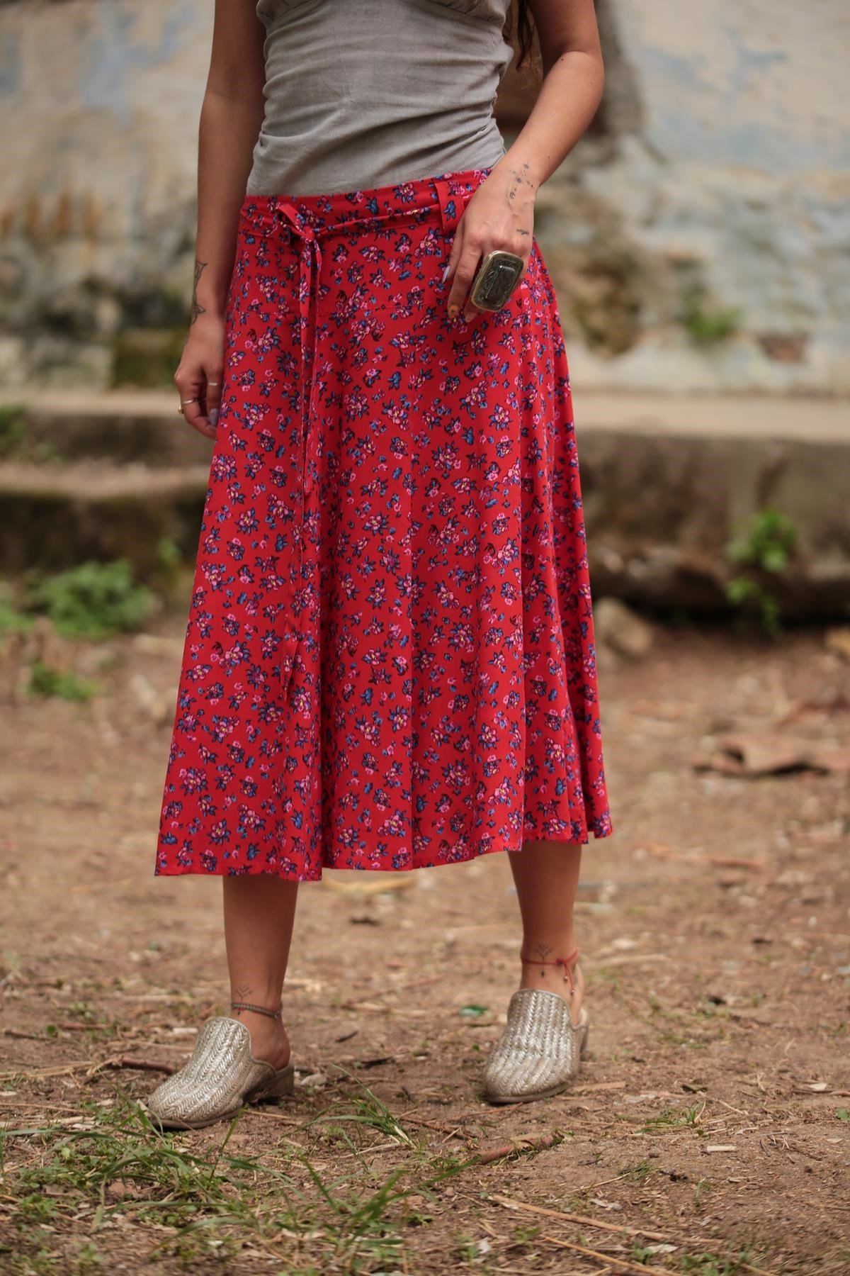 Kırmızı Otantik Desenli Beli Lastikli Midi Kloş Etek - Şaman Butik - Bohem  Giyim ve Aksesuar | Kadın & Erkek