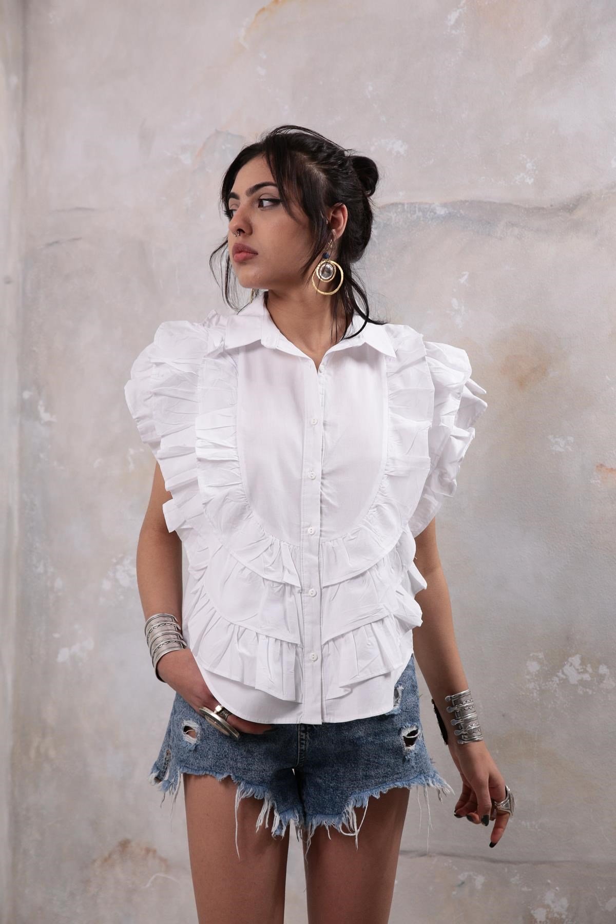 Beyaz Kolsuz Fırfırlı Gömlek - Şaman Butik - Bohem Giyim ve Aksesuar |  Kadın & Erkek