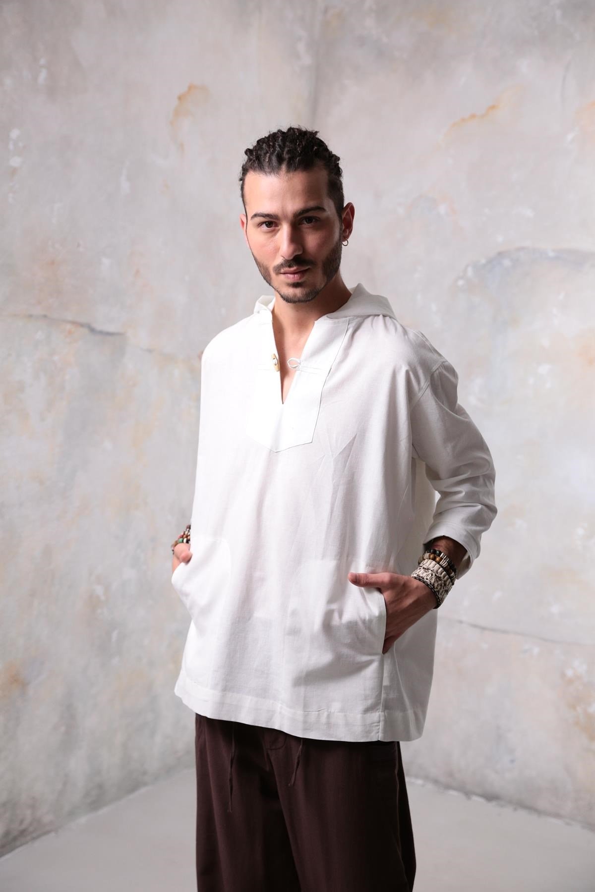 Beyaz Uzun Kollu Kapüşonlu Erkek Gömlek - Şaman Butik - Bohem Giyim ve  Aksesuar | Kadın & Erkek