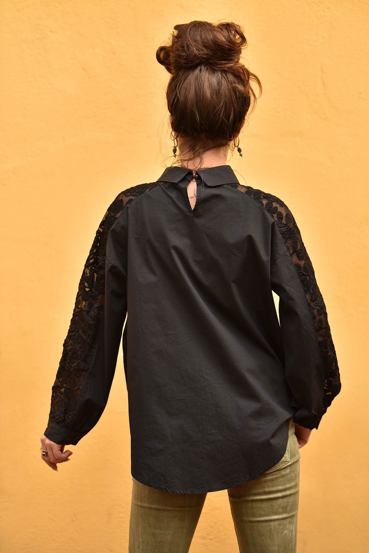 Siyah Kolları Çiçekli Tül Detaylı Bebe Yaka Gömlek - Şaman Butik - Bohem  Giyim ve Aksesuar | Kadın & Erkek