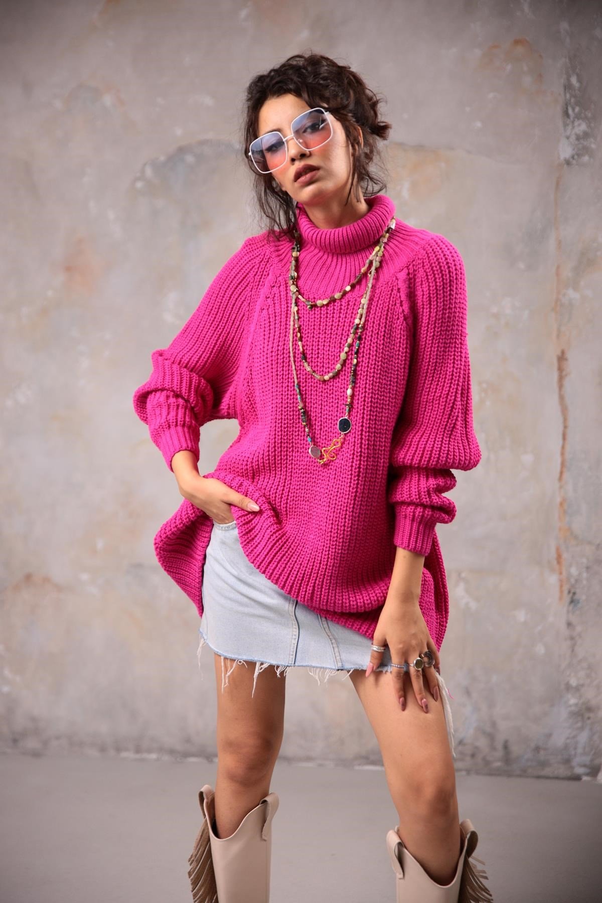 Fushia Turtleneck Knit Pullover