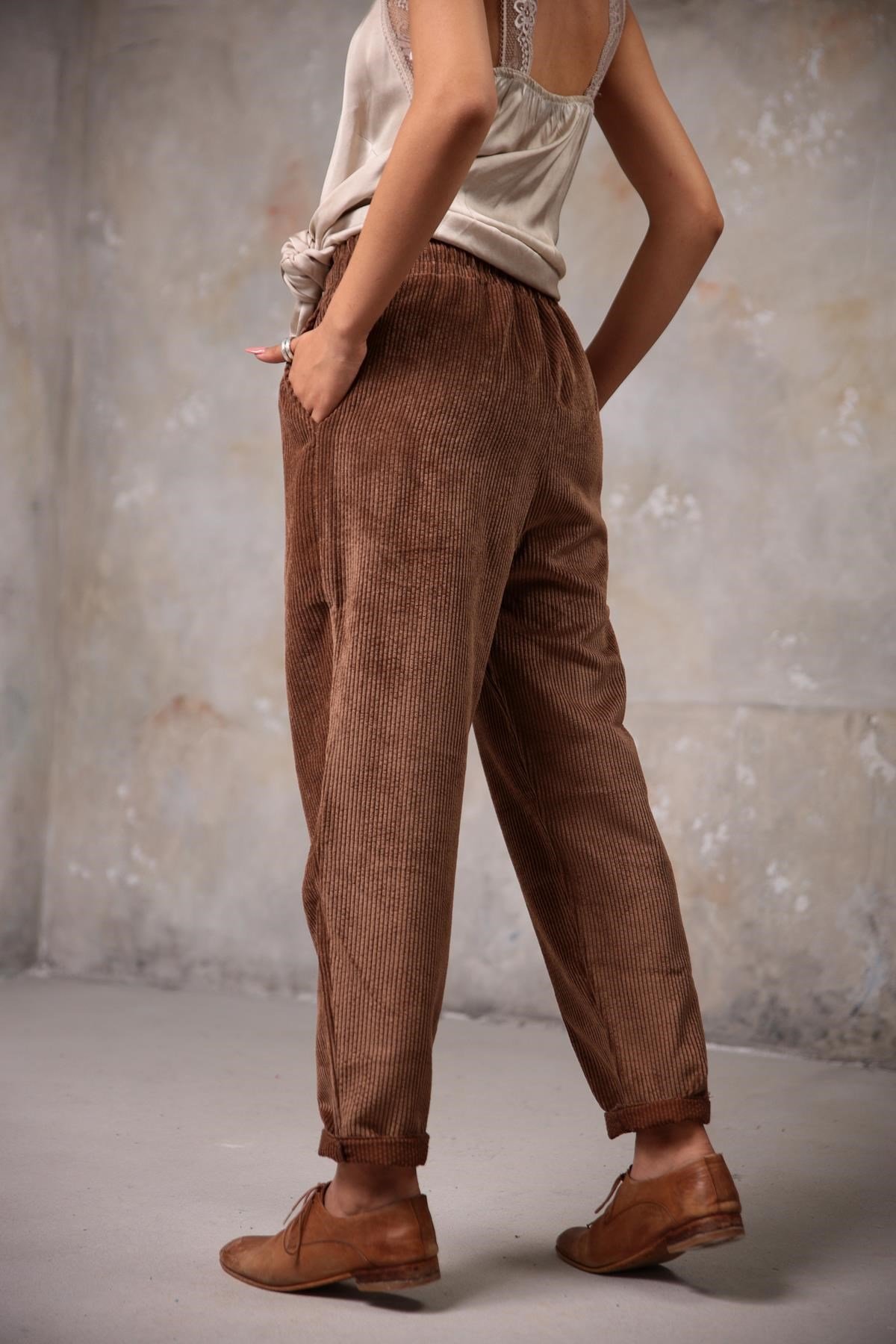 Kahverengi Beli Lastikli Kadife Kışlık Pantolon - Şaman Butik - Bohem Giyim  ve Aksesuar | Kadın & Erkek