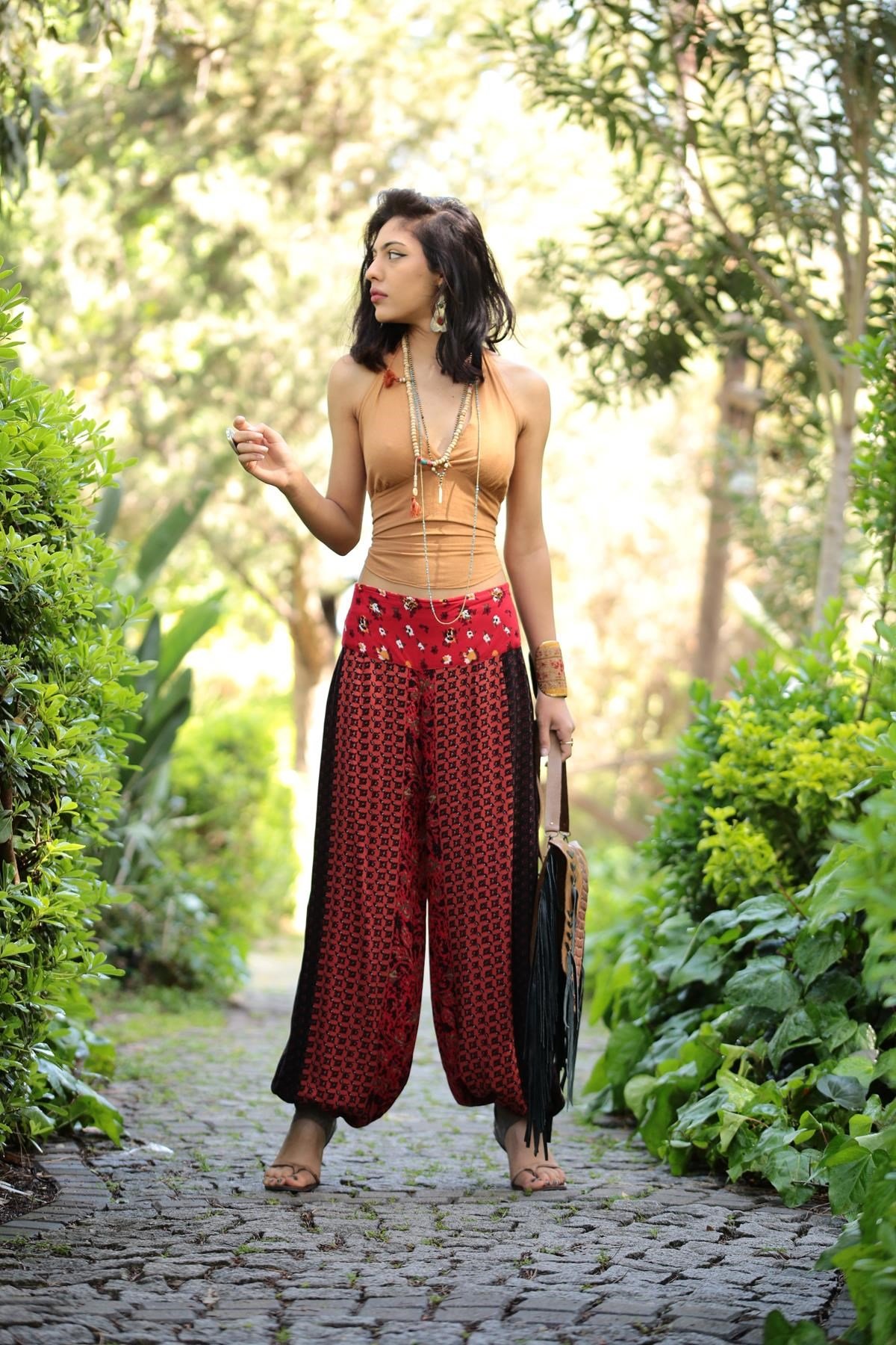 Kırmızı Patchwork Desenli Beli Lastikli Pantolon - Şaman Butik - Bohem  Giyim ve Aksesuar | Kadın & Erkek