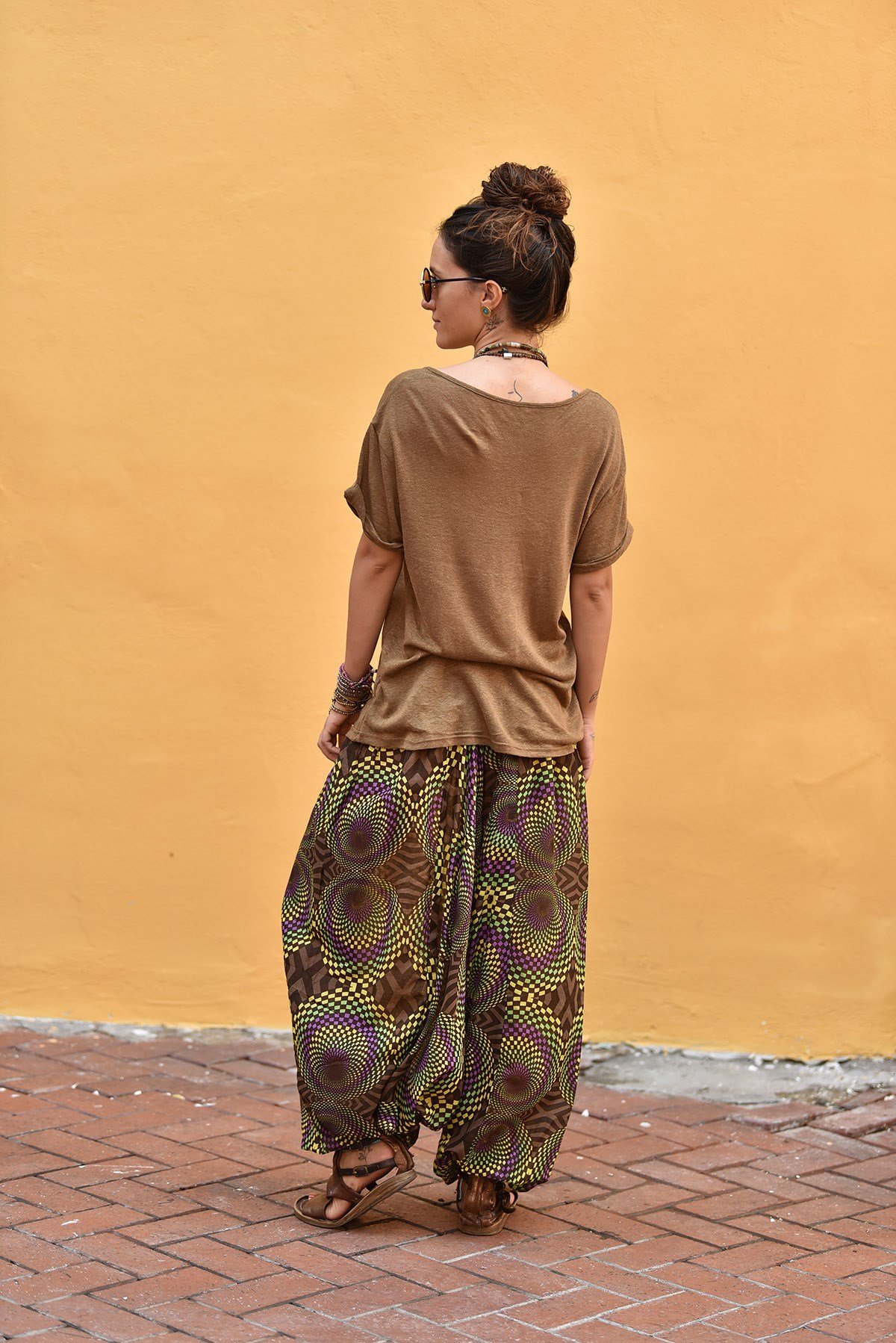 Açık Kahve V Yaka Kısa Kol Tişört - Şaman Butik - Bohem Giyim ve Aksesuar |  Kadın & Erkek