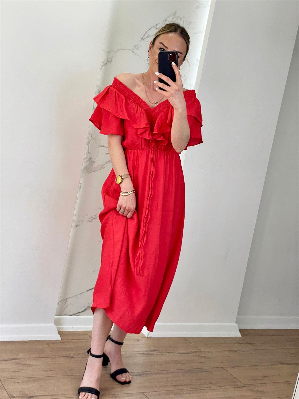 Kolu Volanlı Gipeli Elbise Kırmızı