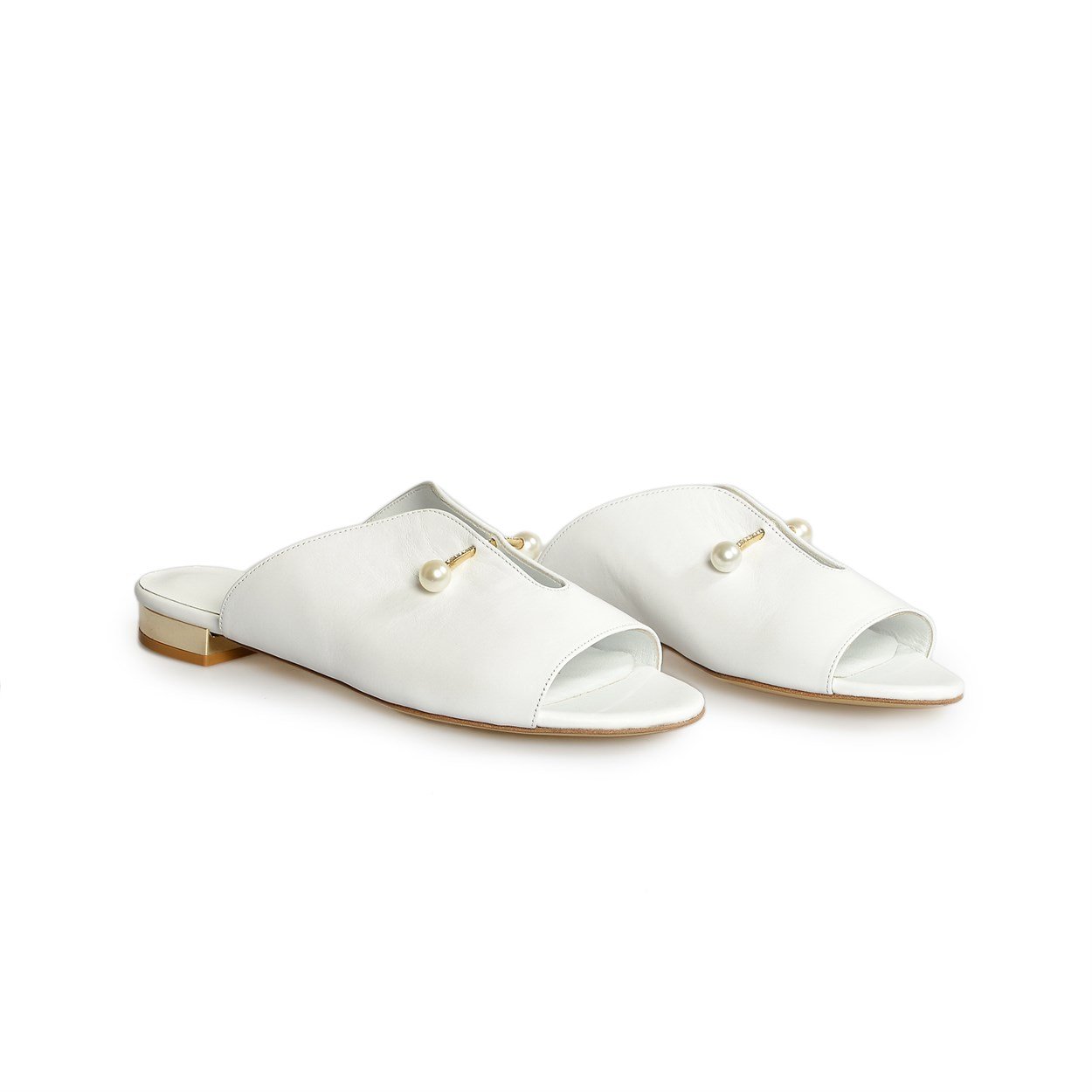 Beyaz İnci Aksesuarlı Düz Terlik | Flower Ayakkabı
