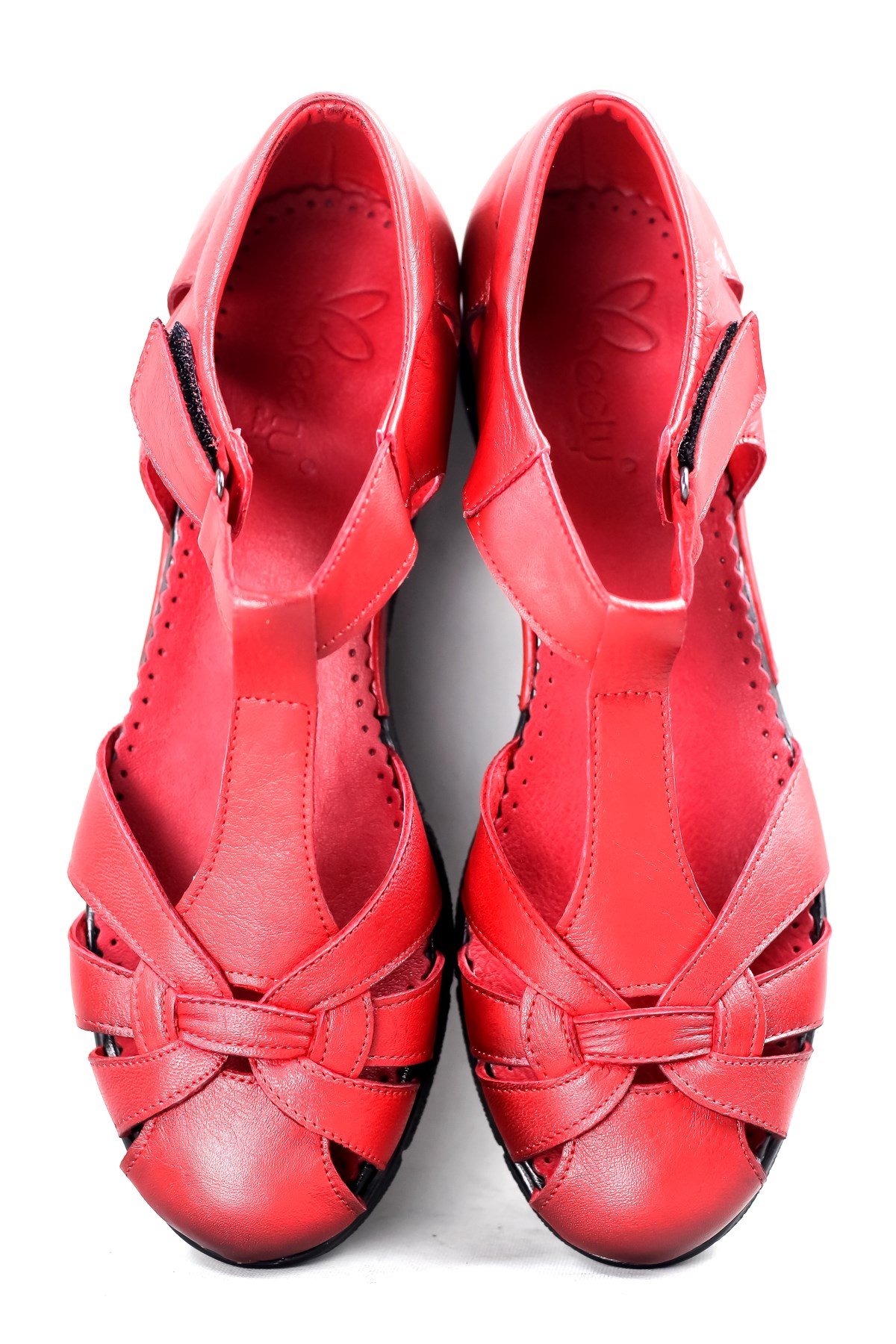 Beety Hakiki Deri Günlük Cırtlı Sandalet Kadın Kırmızı 33.127  A34Z033127-Kırmızı 499,90 TL Tüm ürünlerde %25 indirim