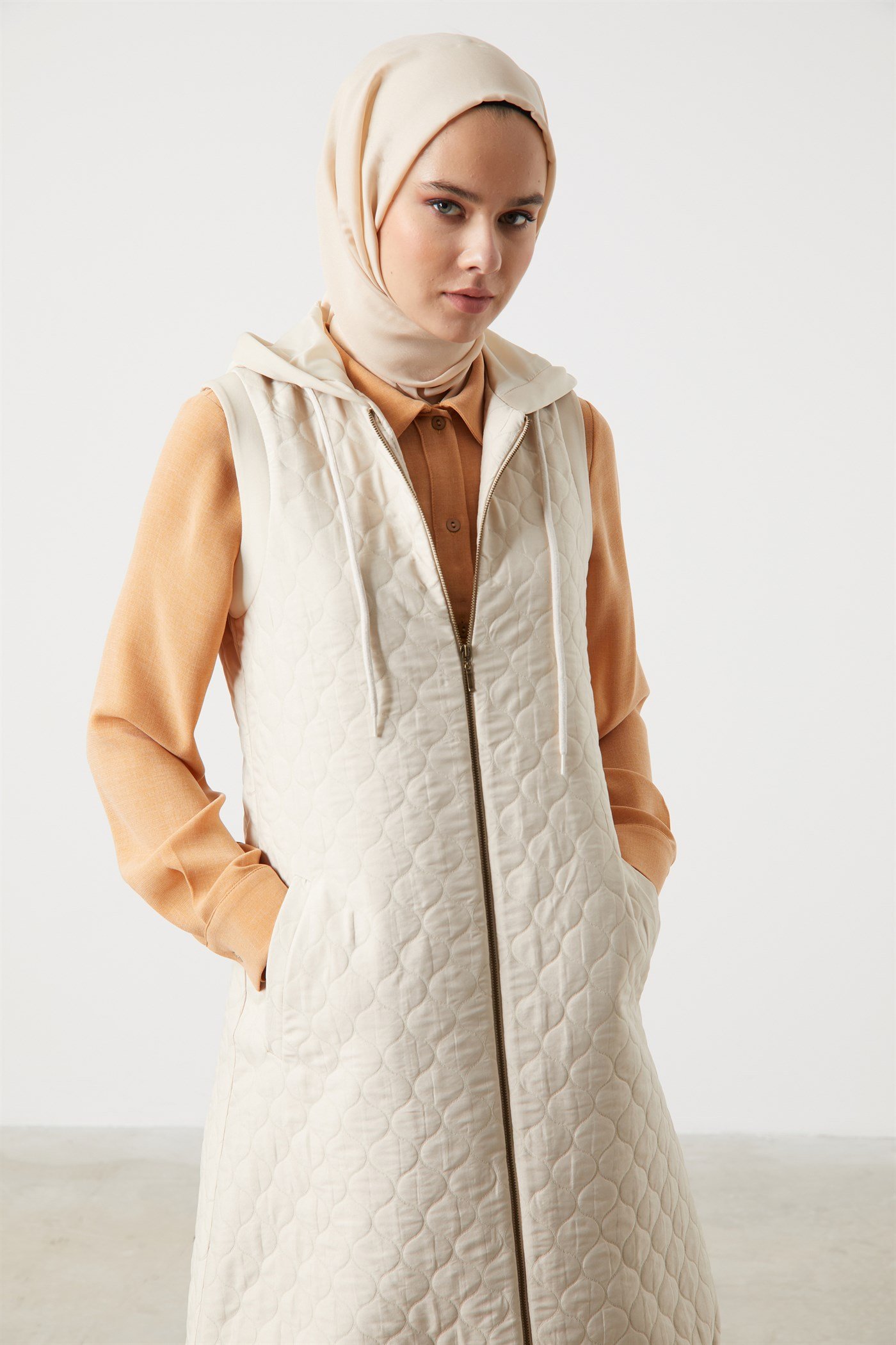 Hooded Zippered Quilted Vest - Beige