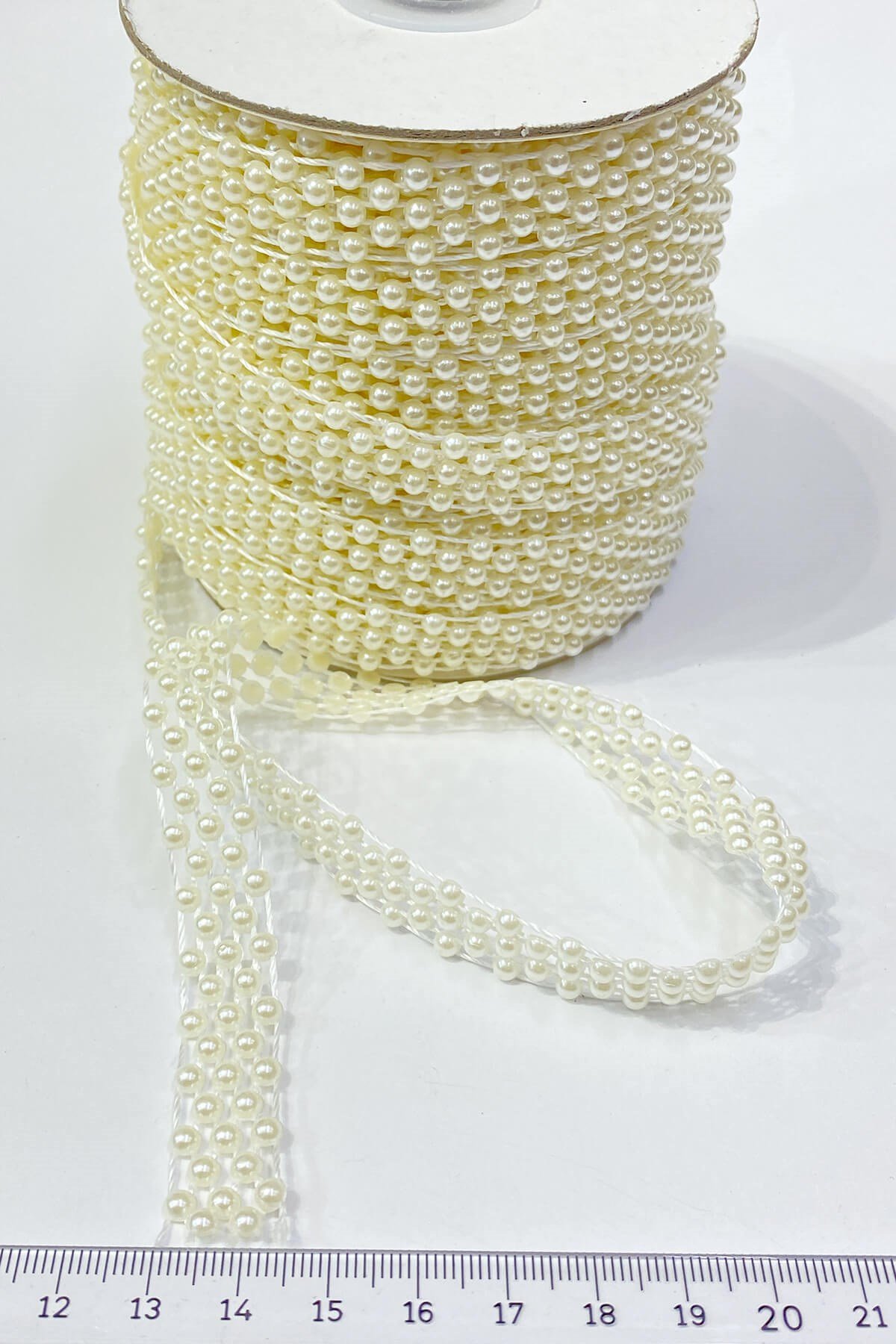 Cream Half Row Sliver Pearl 5 mt