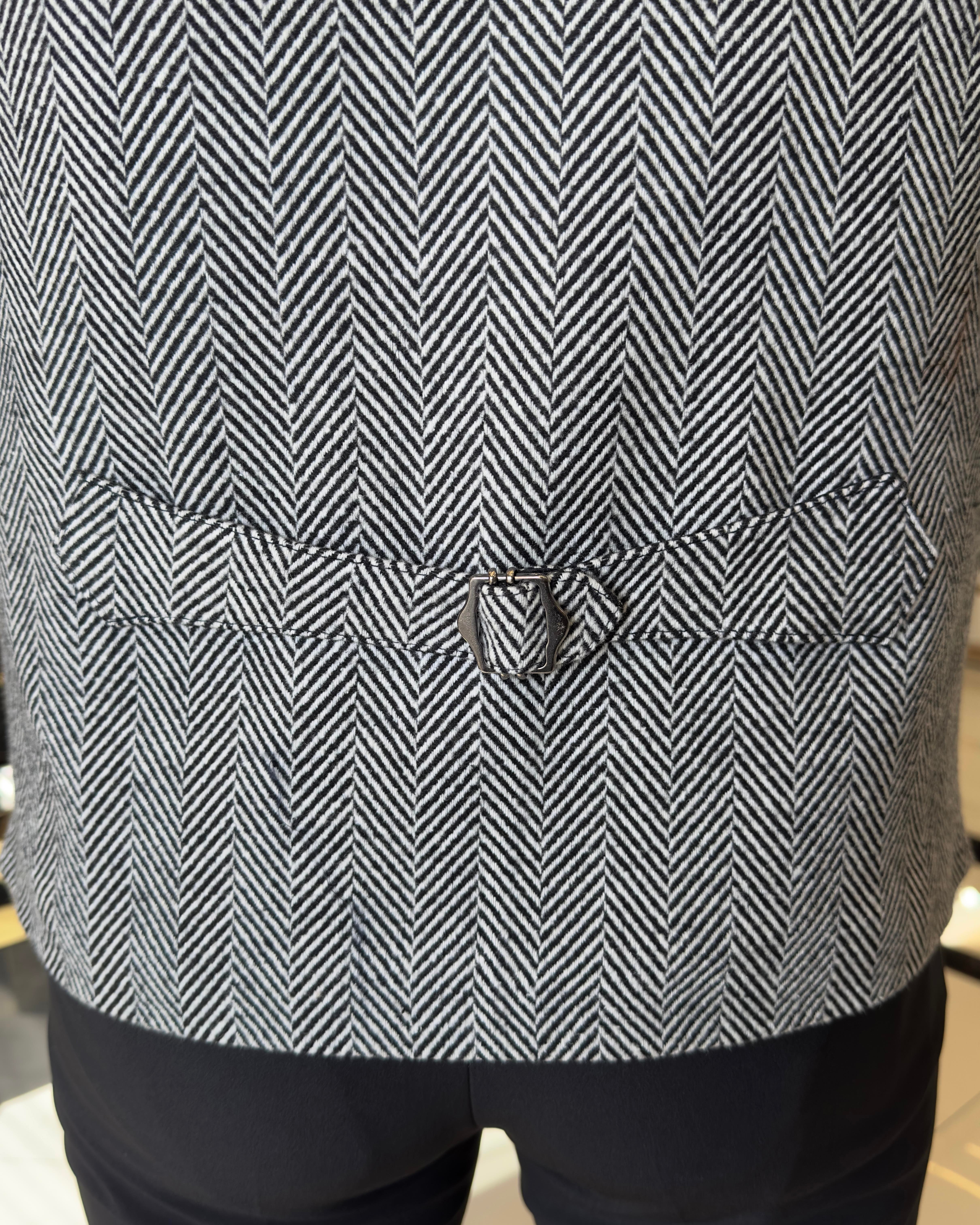 Italian style slim fit wool blended crew neck striped pocket vest