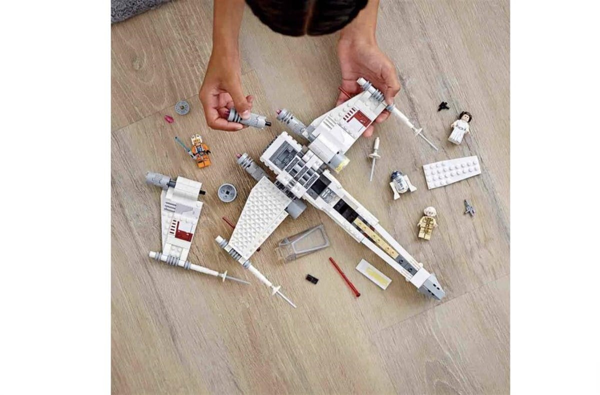 Lego Star Wars Luke Skywalker'ın X-Wing Fighter'ı 75301 - Toysall