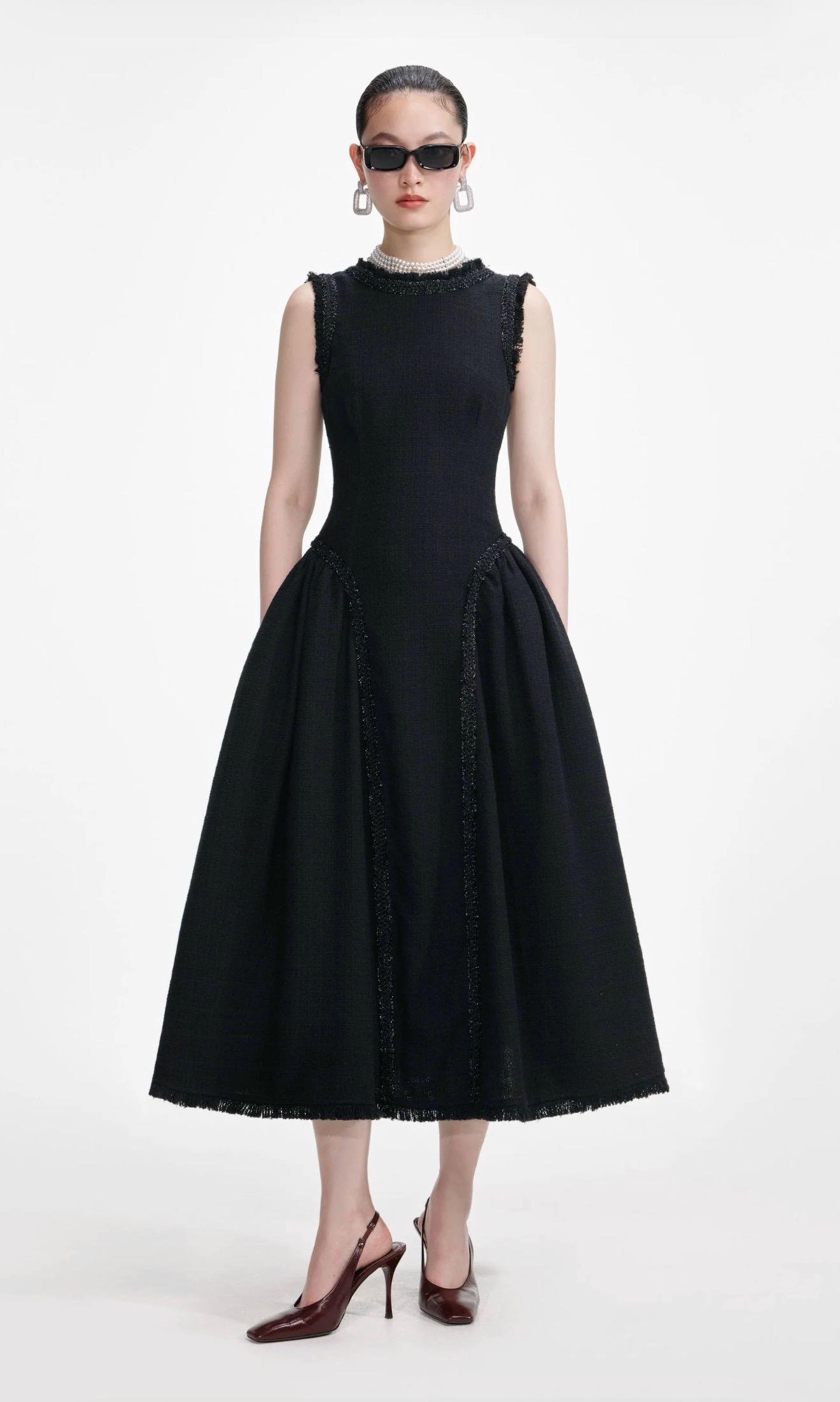 Siyah Kolsuz Balon Etekli Tüvid Premium Midi Elbise