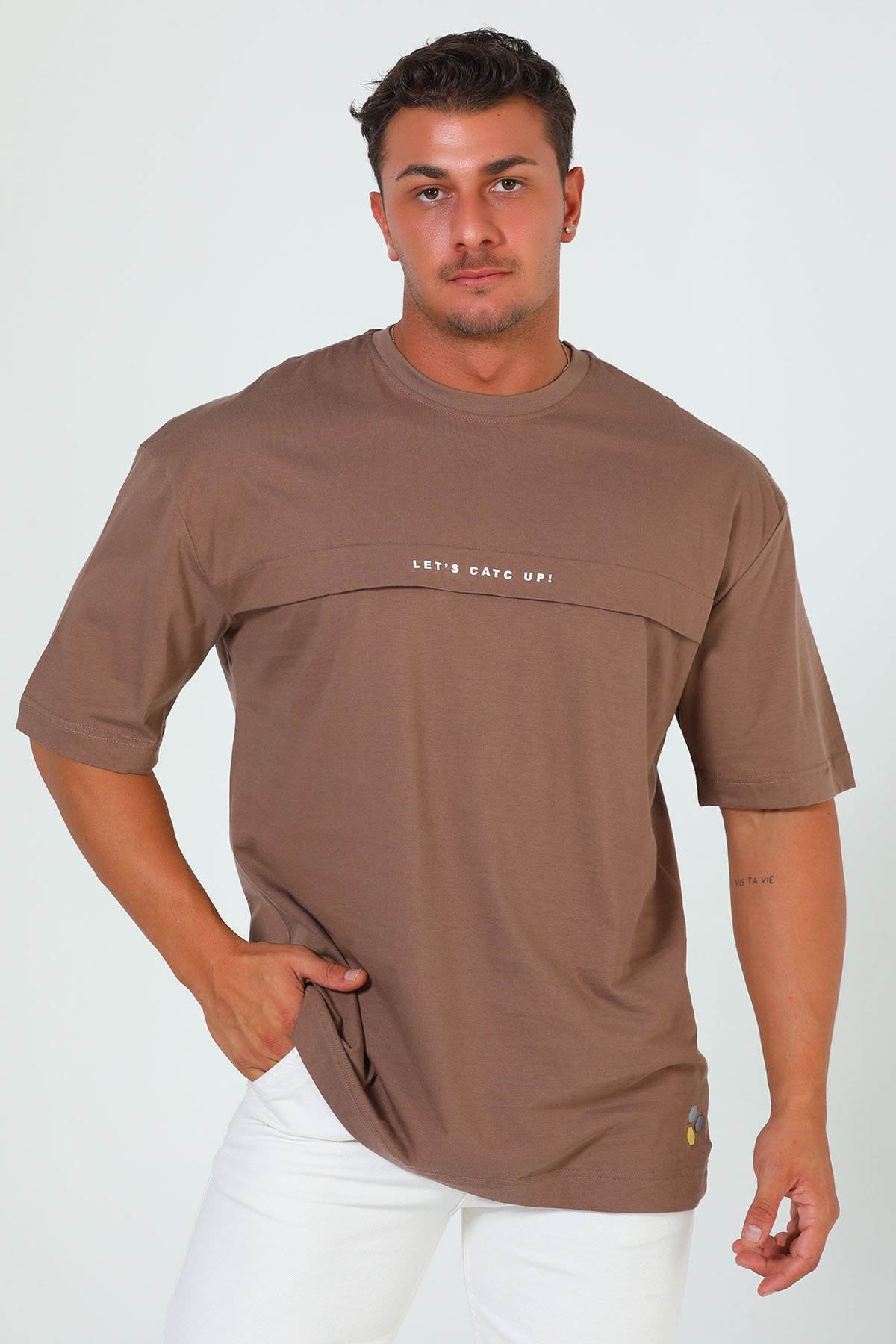 Erkek Ön Baskılı Oversize T-shirt Vizon 498862 - tozlu.com