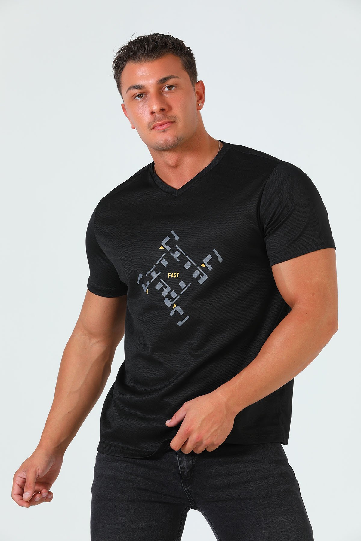 Erkek V Yaka Baskılı T-shirt Siyah 500021 - tozlu.com