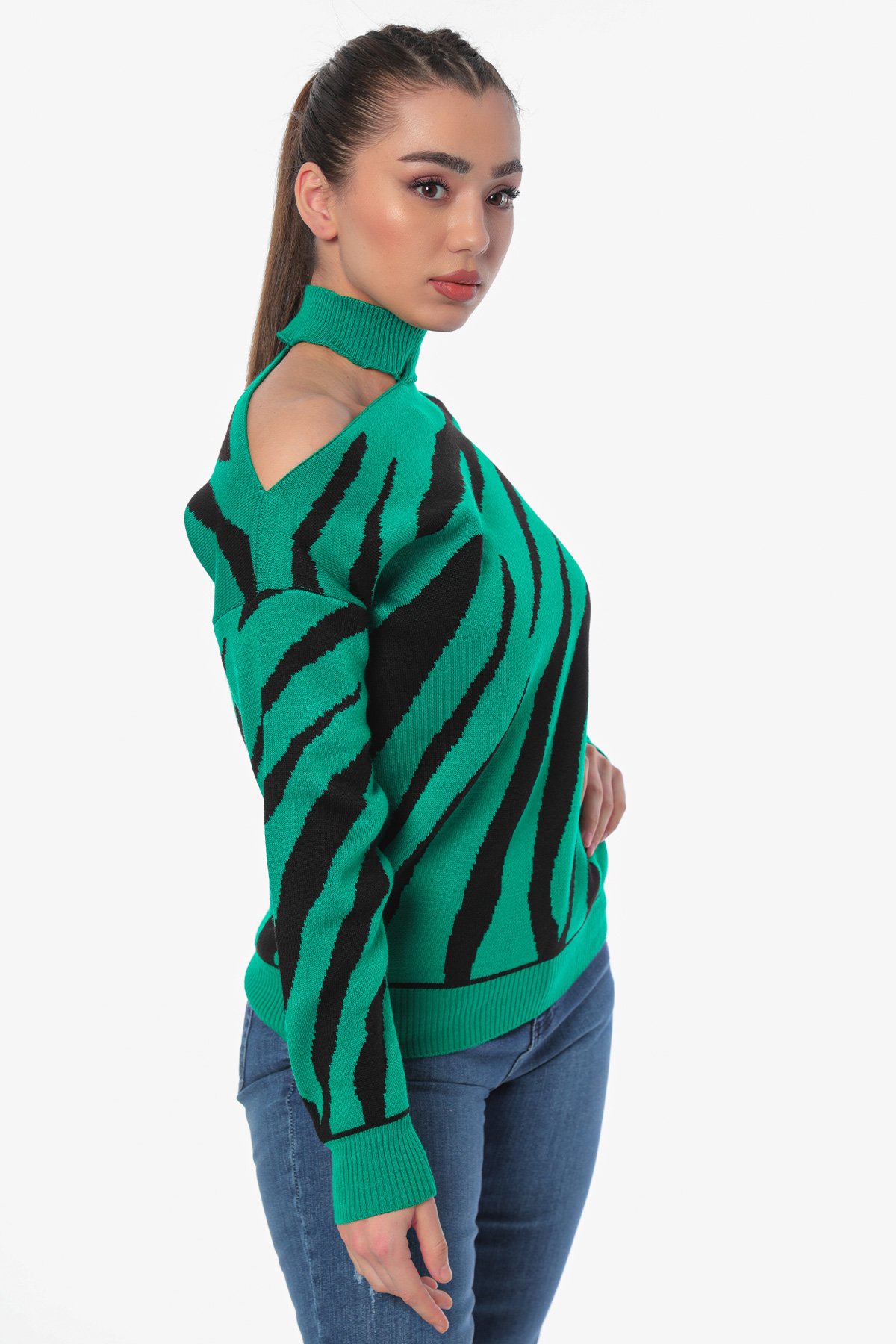Yeşil Kadın Omuz Dekolteli Zebra Desenli Triko Bluz