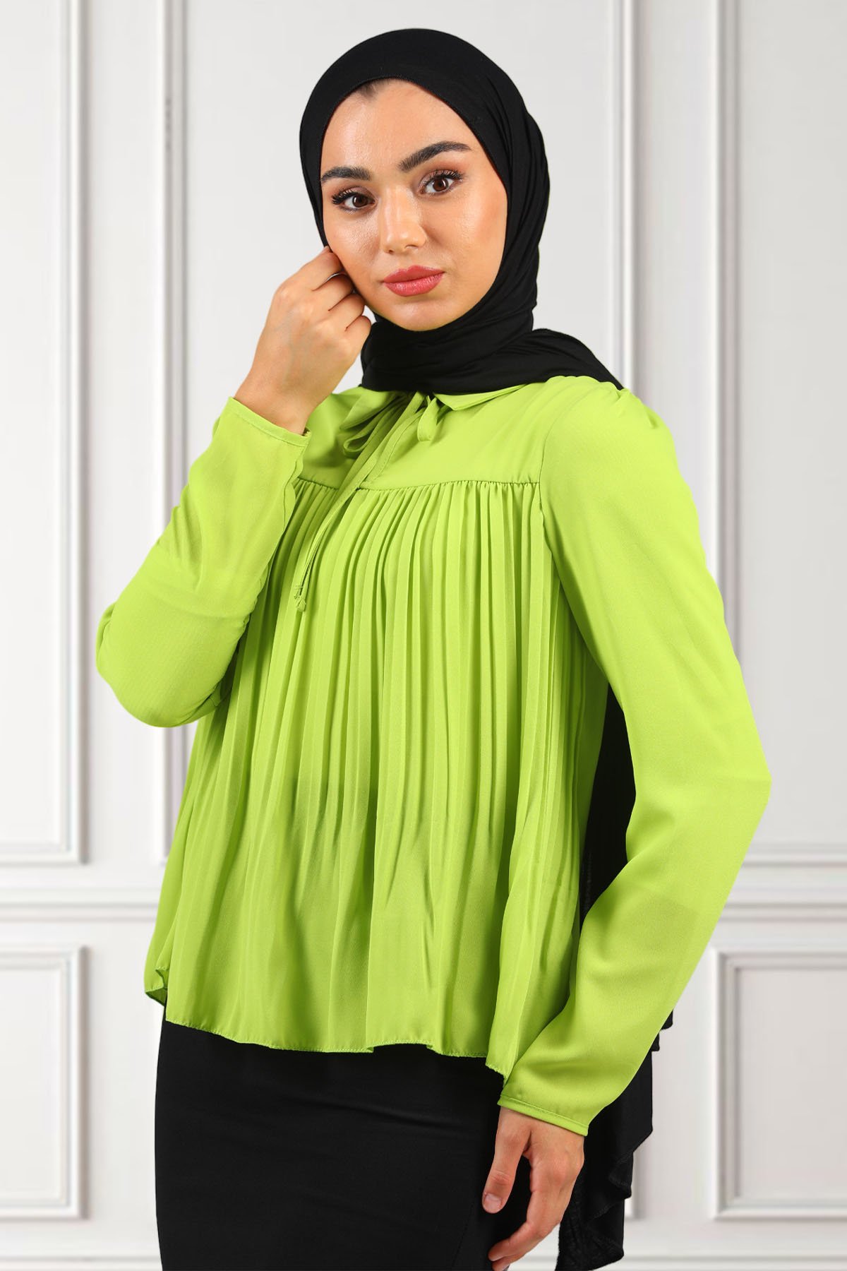Kadın Ön Bağlama Detaylı Pileli Bluz Fıstık yeşili 504063 - tozlu.com