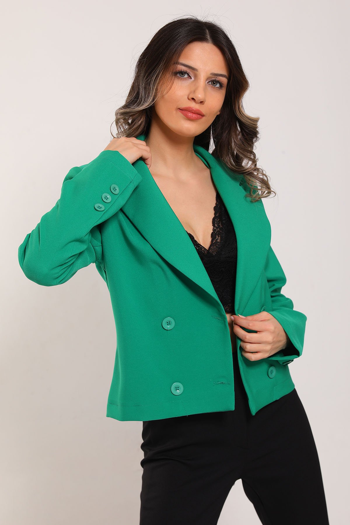 Kadın Ön Düğmeli Kısa Blazer Ceket Yeşil 497127 - tozlu.com