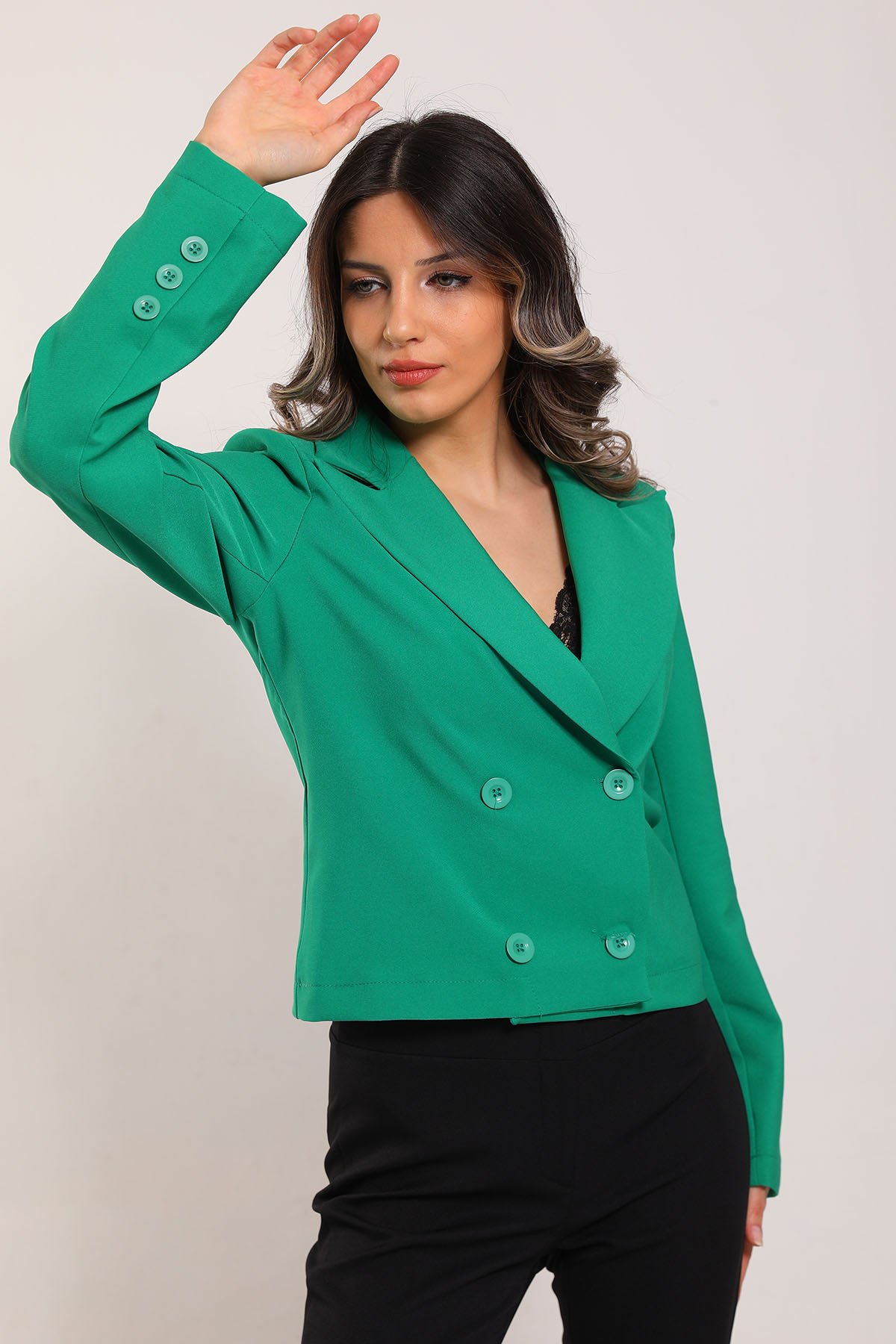 Kadın Ön Düğmeli Kısa Blazer Ceket Yeşil 497127 - tozlu.com