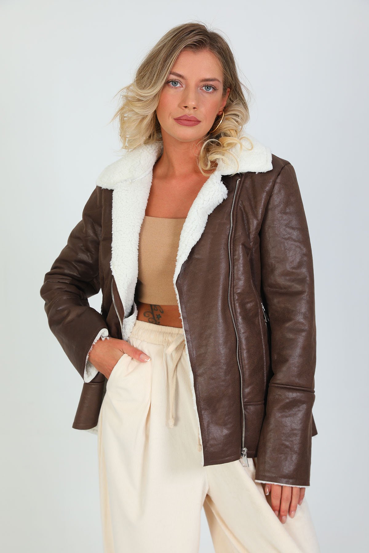 Kahve Kadın Zara Fermuar Detaylı İçi Peluşluşlu Ceket