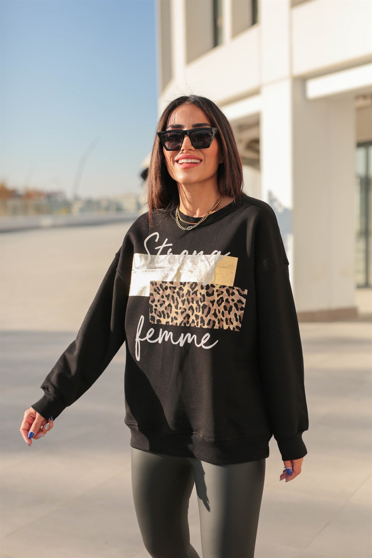 3716 Strong Sweatshirt
