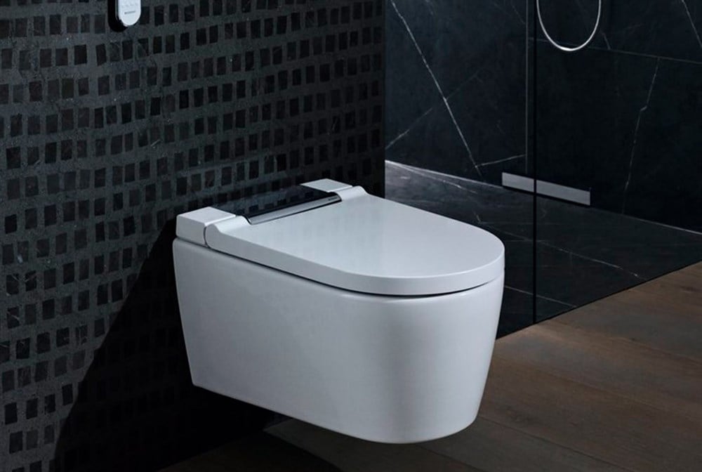 BanyoCity.com'da Geberit AquaClean Sela Comfort Akıllı Klozet Beyaz modeli  en uygun fiyatlarla! Hemen satın alın, konforlu ve hijyenik bir banyo  deneyimi yaşayın."