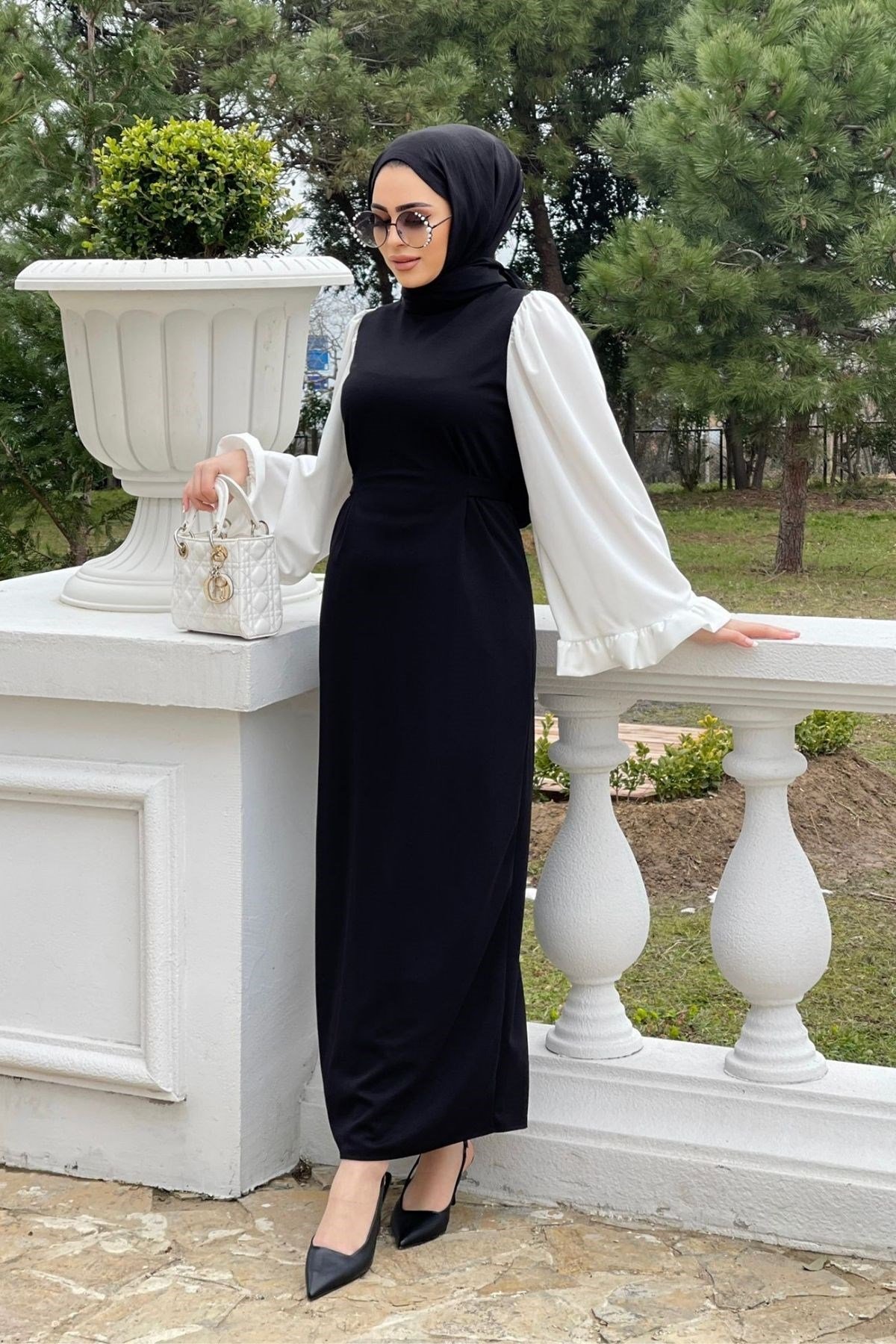 Kolları Beyaz Kemerli Elbise Siyah – Haza Moda | Tesettür Giyim