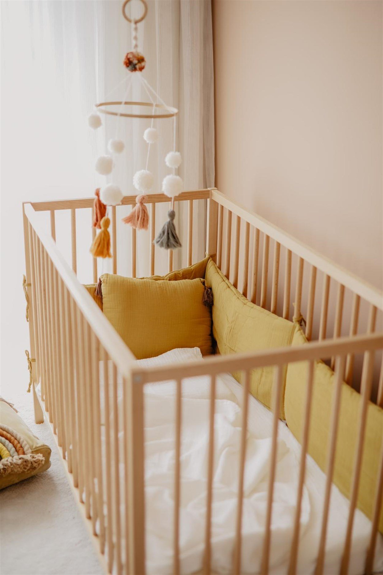 Müslin Bebek Yatak Koruma Yastık Seti (Yıkanmıştır) 32X180 cm +/- 2 cm  Hardal Sarı - Cigit