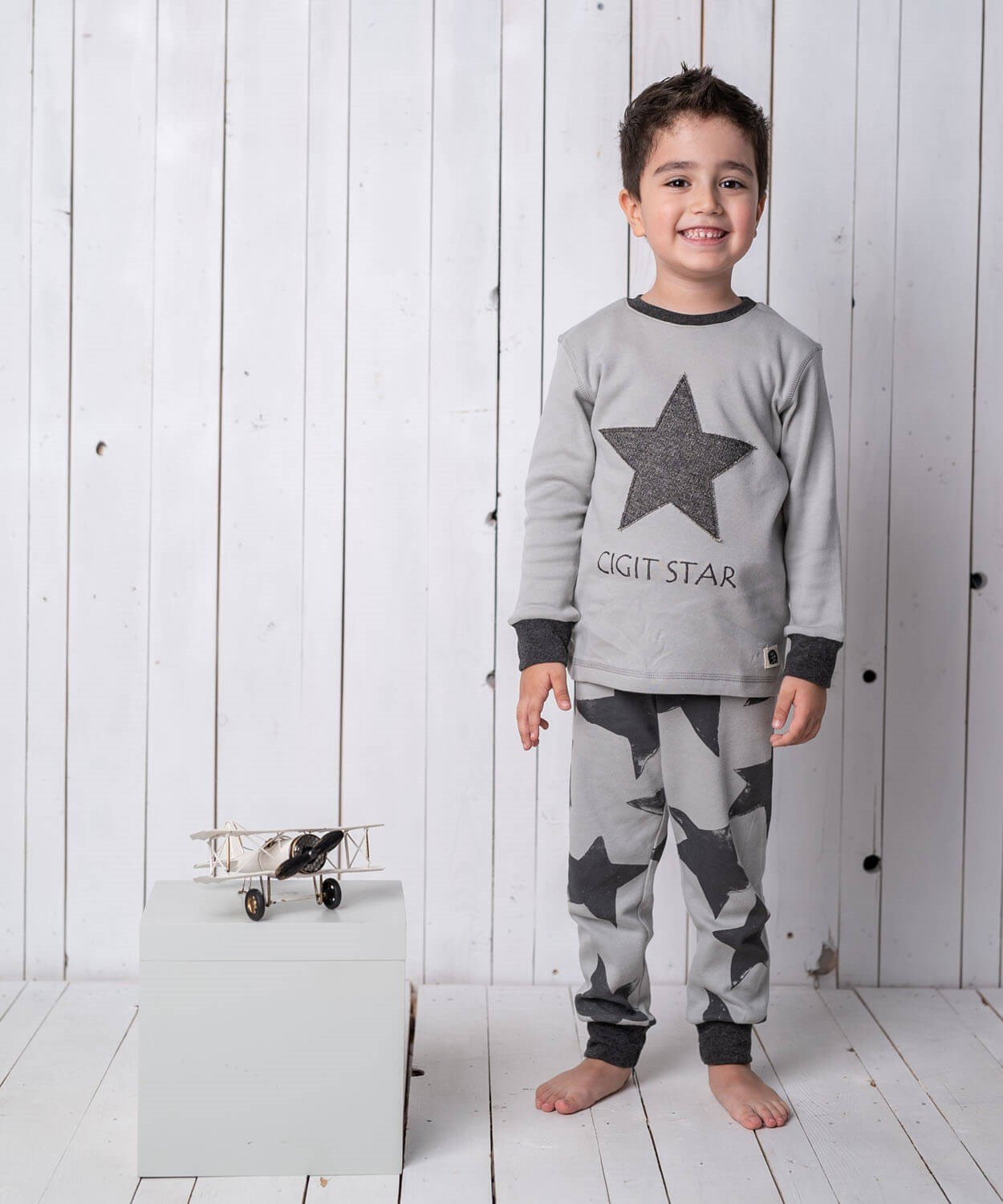 Yıldız Baskılı Çocuk Pijama Takımı 3-8 yaş Gri - Cigit