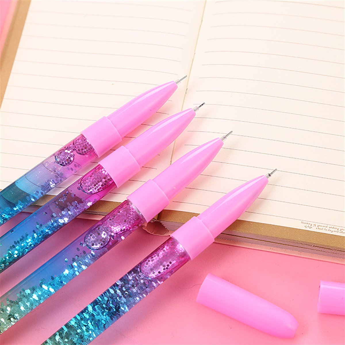 Cilgintrend.com'da Unicorn Temalı Işıklı Sulu Pullu Kalem​ Şimdi Satışta!  Eğlenceli tasarımı ve kaliteli malzemesiyle dikkat çeken bu kalem,  çocukların favorisi olmaya aday. Hemen sipariş verin!"