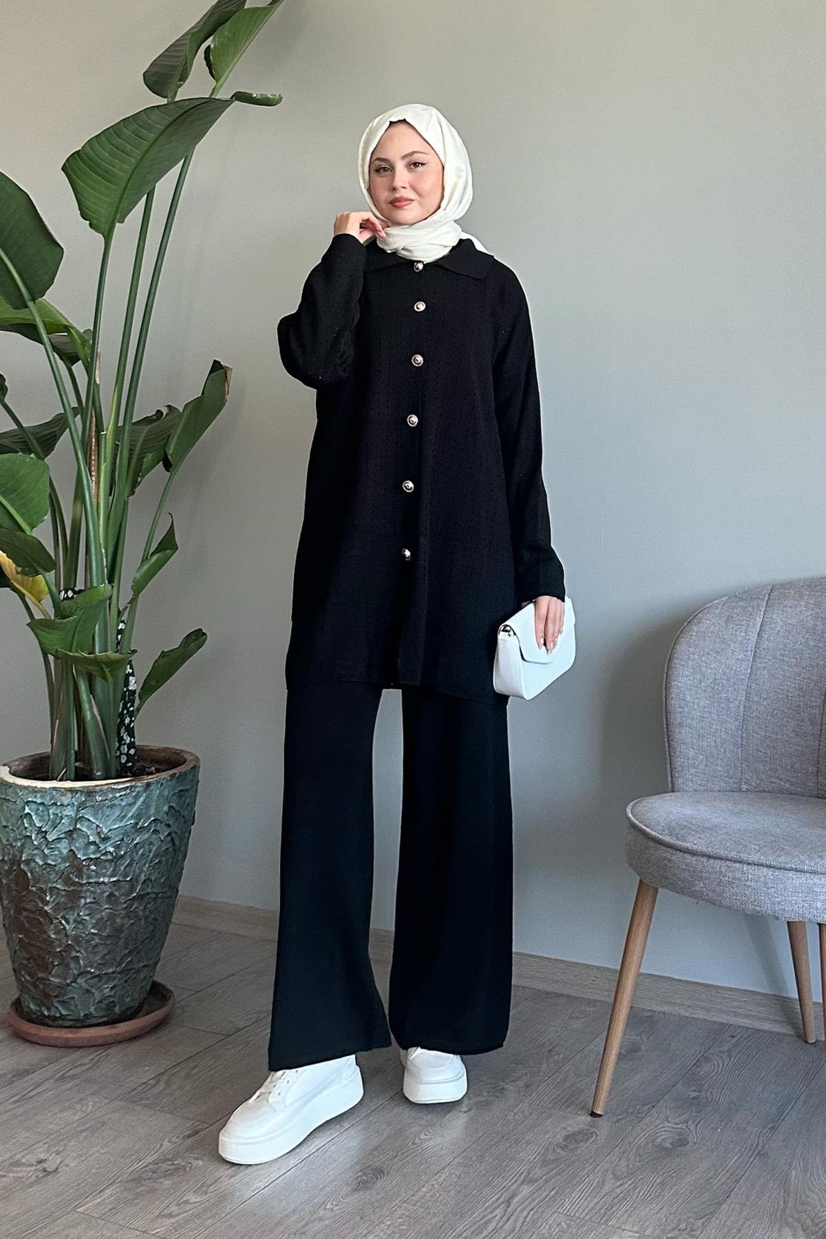 Buttoned Three-Piece Black Knit Set