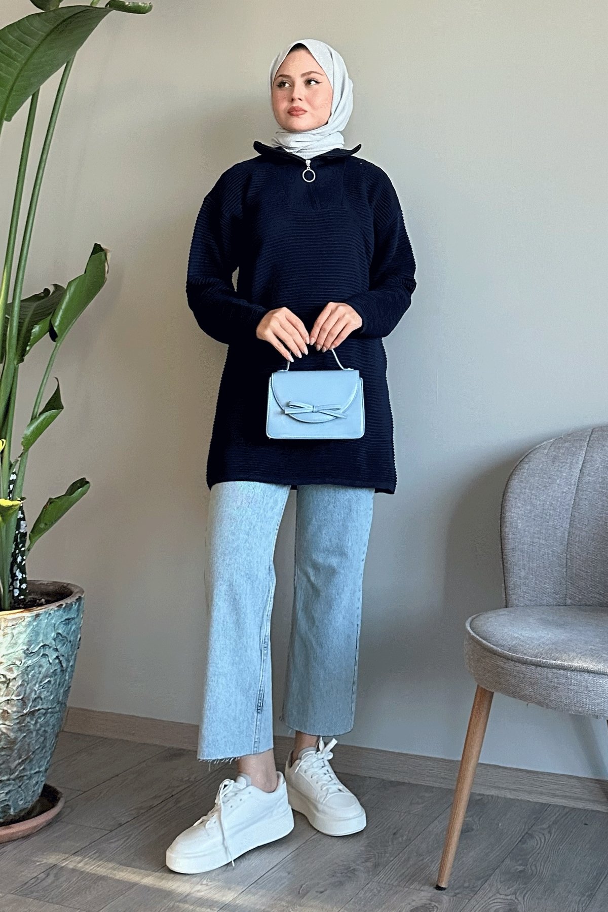 Fine Ribbed Turtleneck Navy Knit Sweater