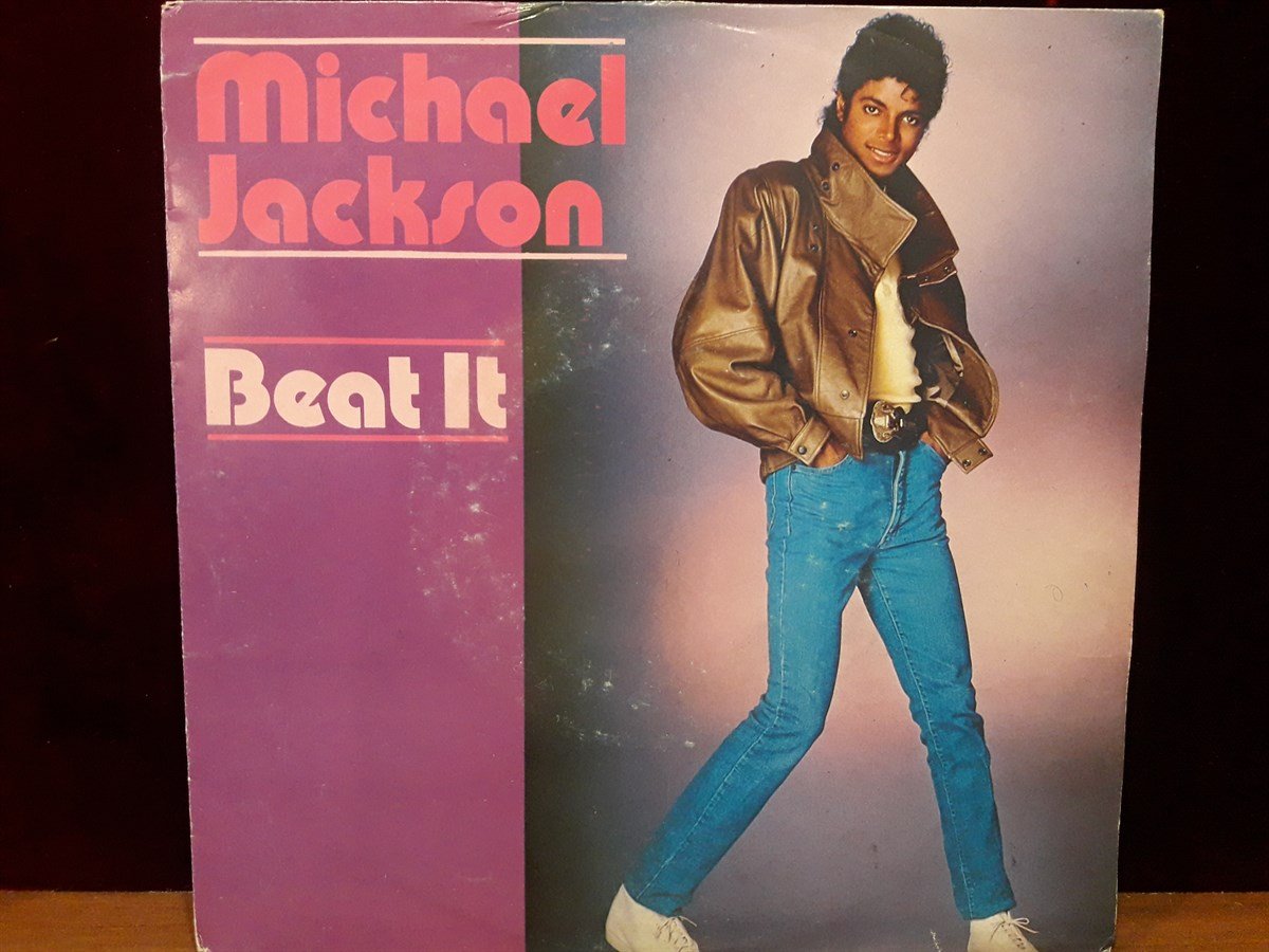 MICHAEL JACKSON - BEAT IT