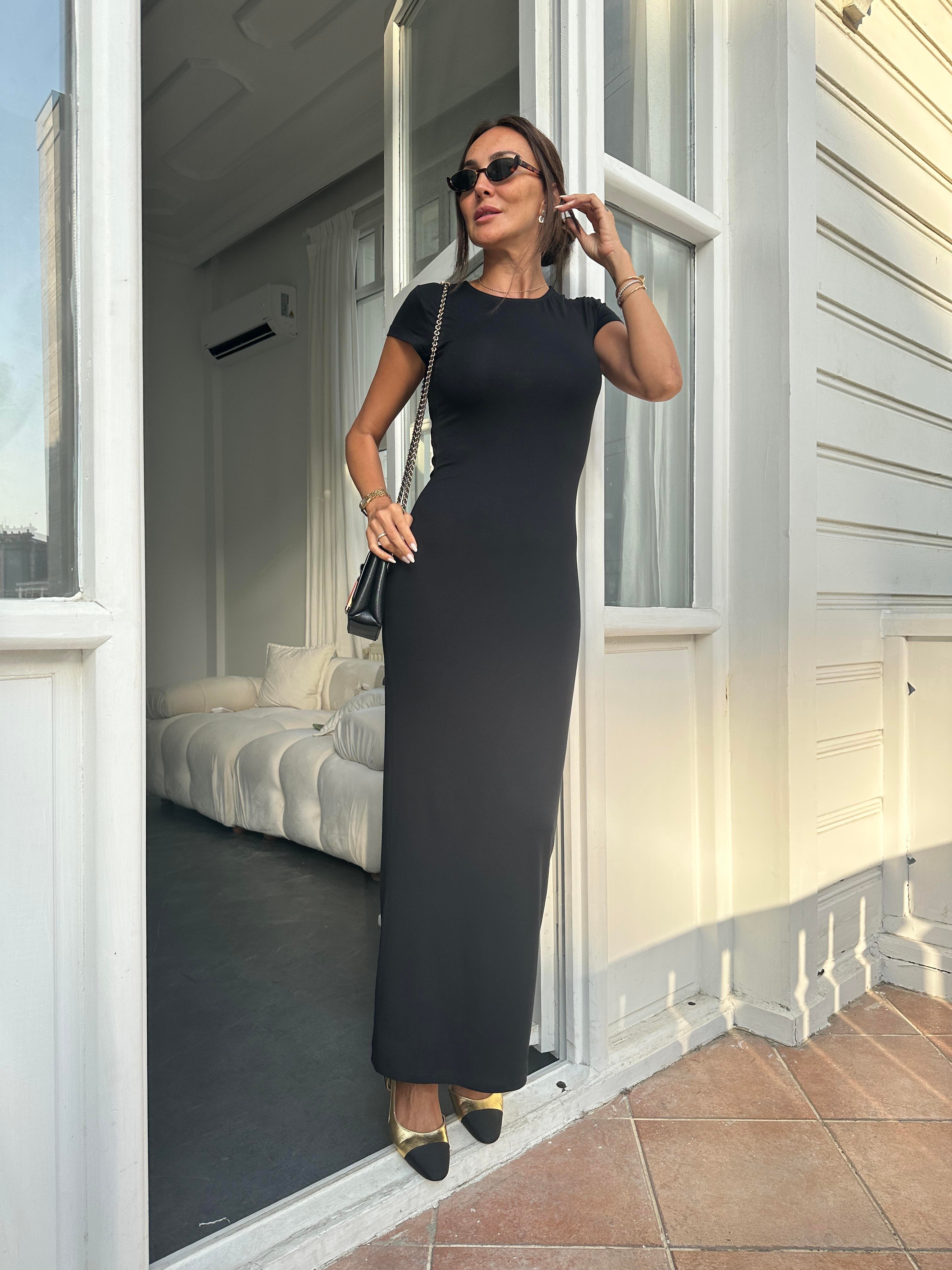 Siyah Kısa Kollu Uzun Elbise - Bolesa Suadiye