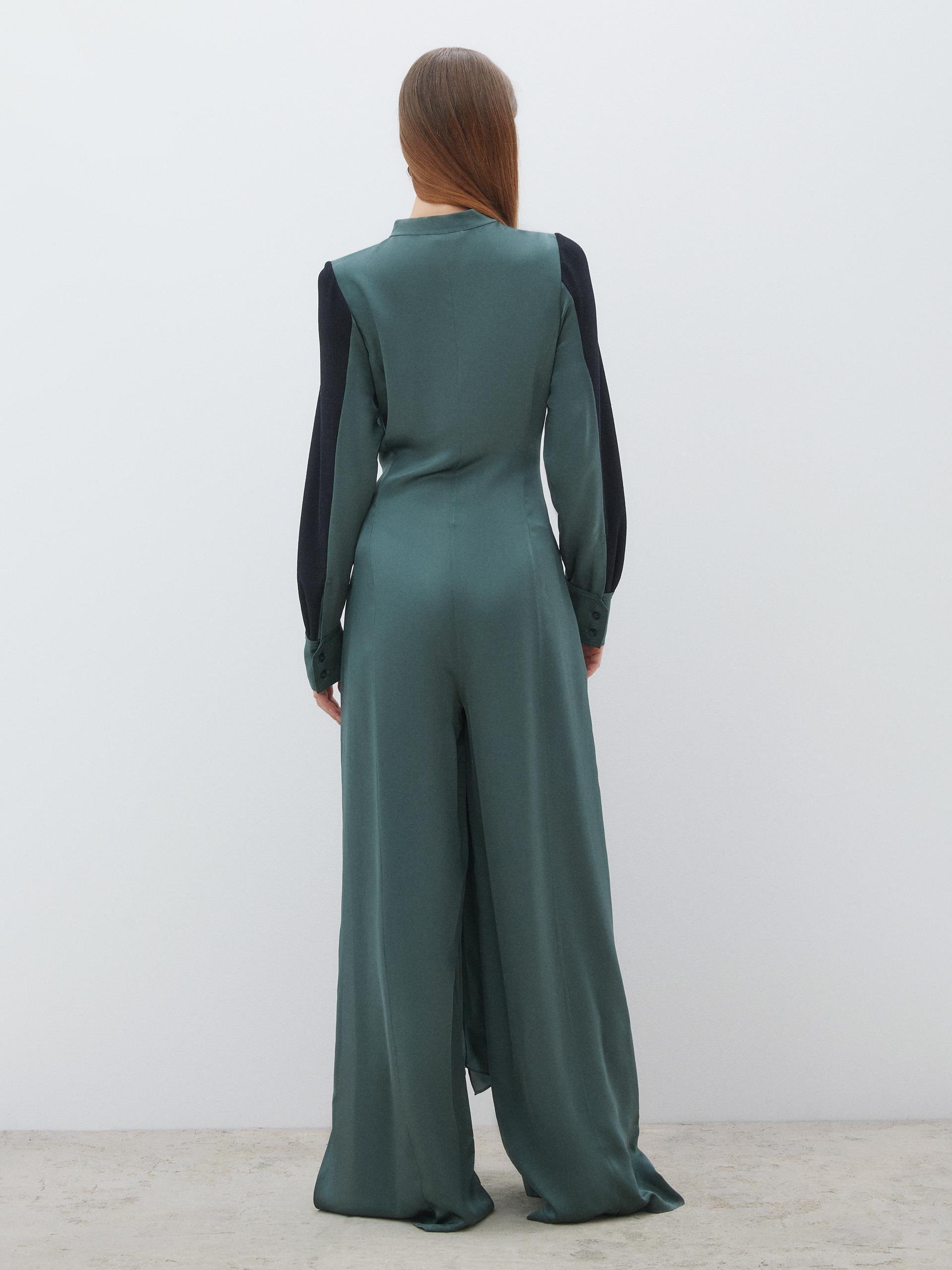 Green overall jumpsuit 2025