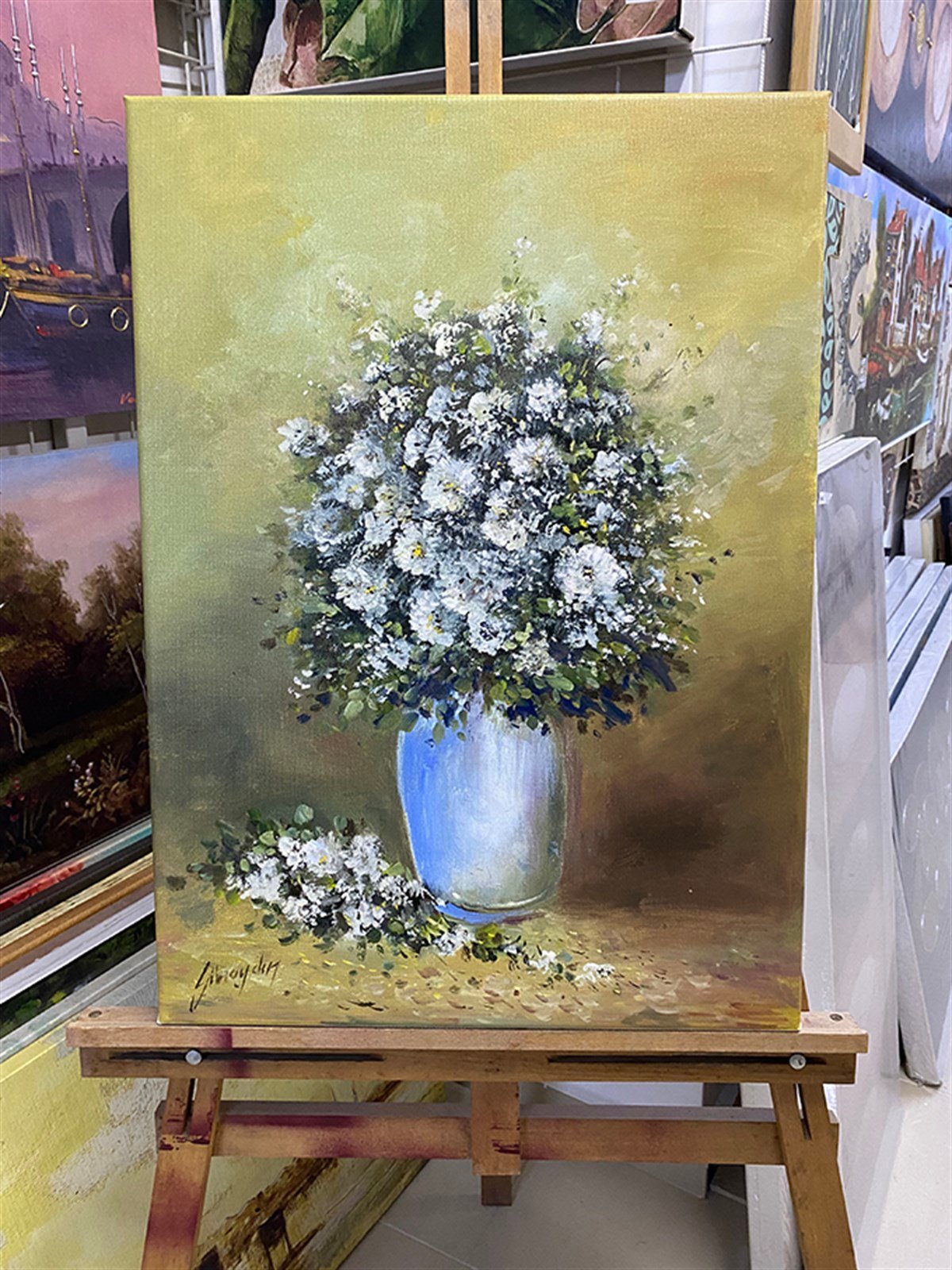 Beyaz Çiçekler ve Mavi Saksı Yağlı boya Tablo Ressam Günaydın