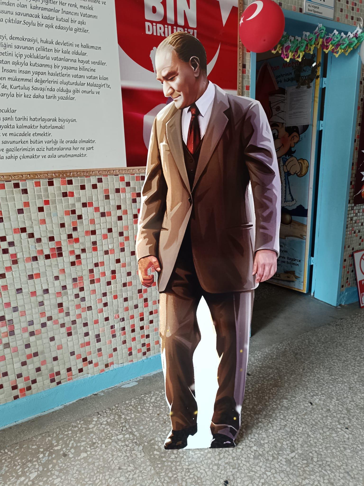 Özel Tasarım Atatürk Maketi Pano Dekor ( 170 x 55 )
