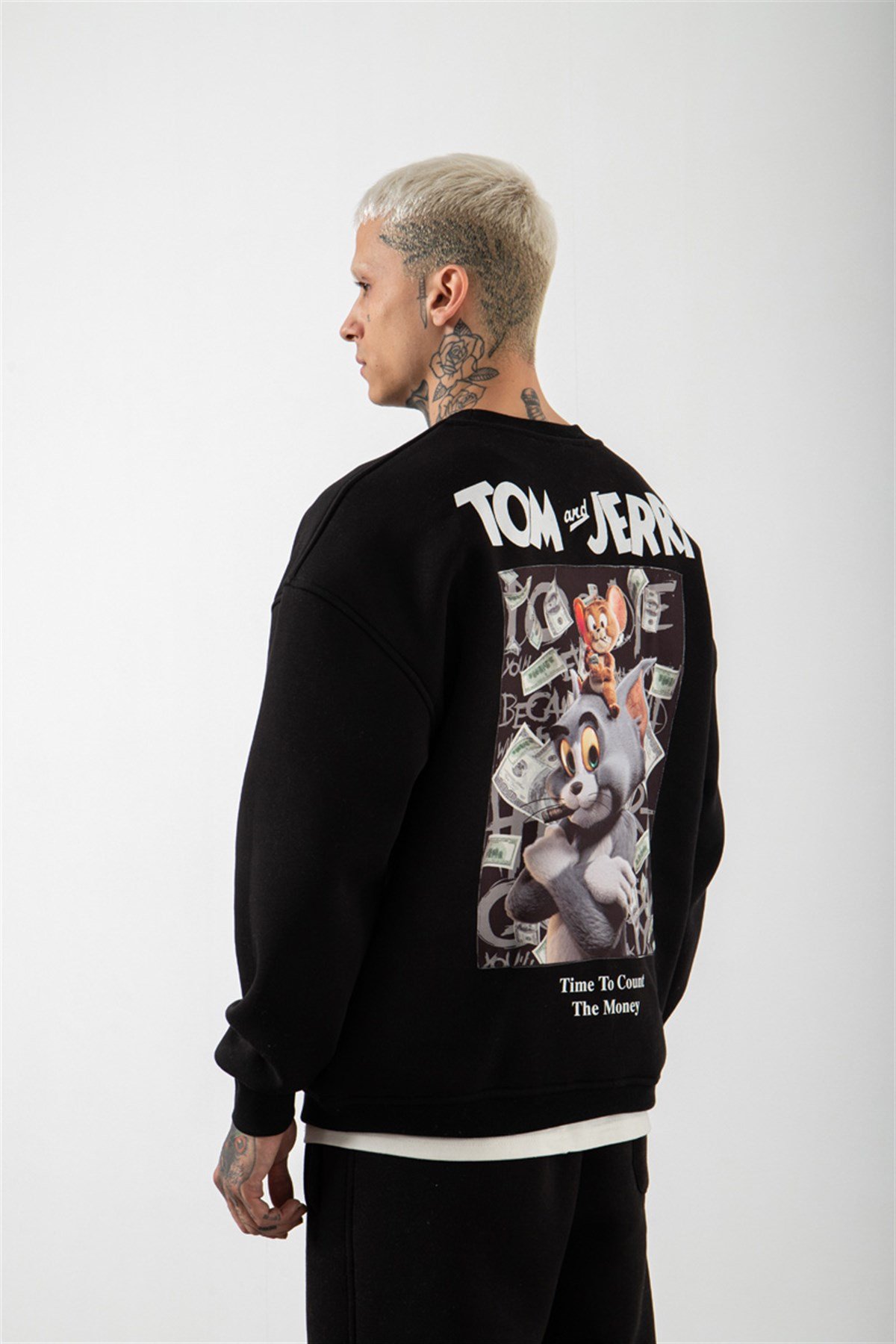 Tom and jerry hot sale graphic sweatshirt