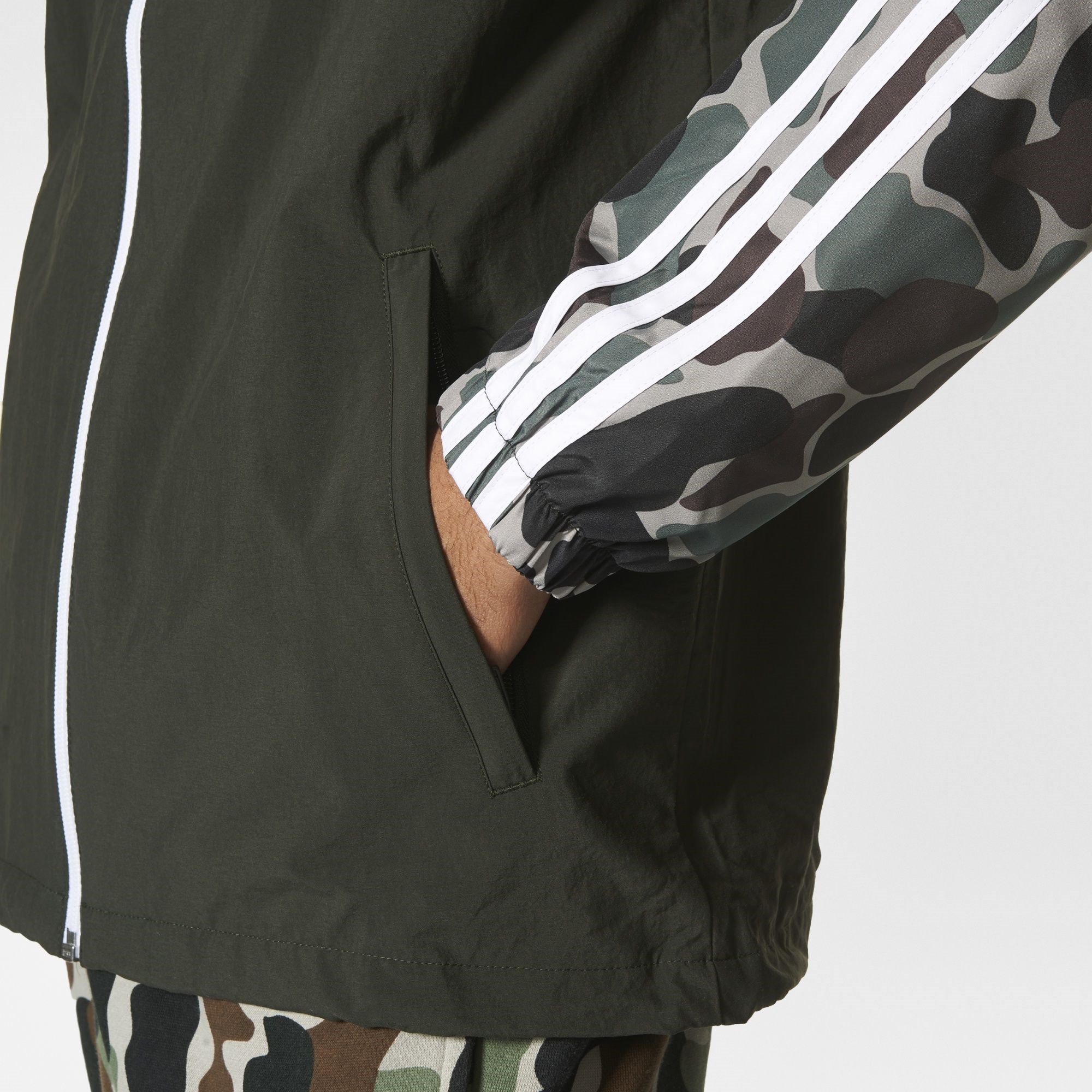 Adidas camo rev store wb