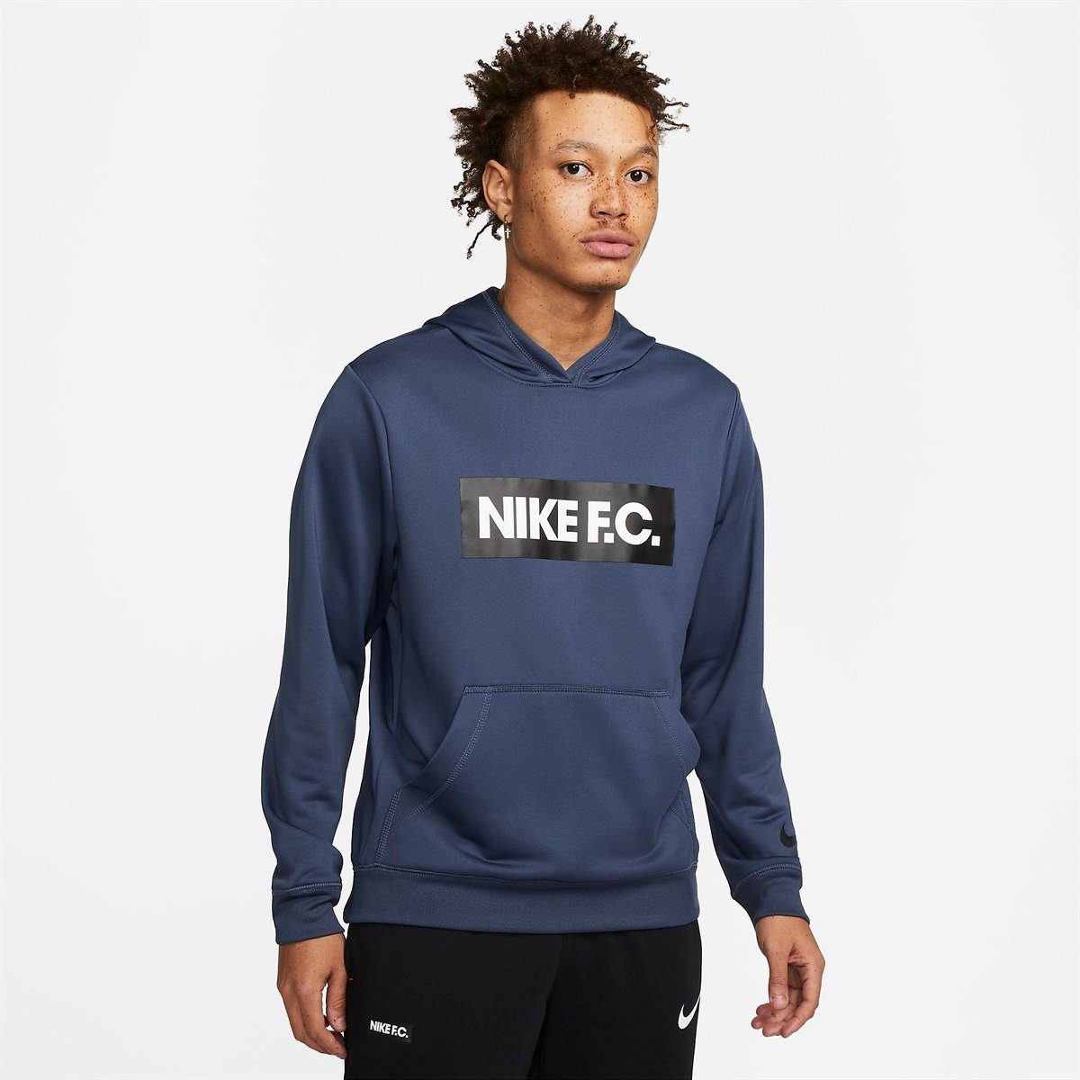 Nike fc crew sweatshirt hot sale