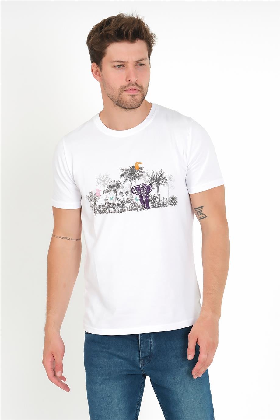 Erkek Amazon Ormanı Baskılı Tişört 3024 - Beyaz - Bisiklet yaka armalı  desenli tişört