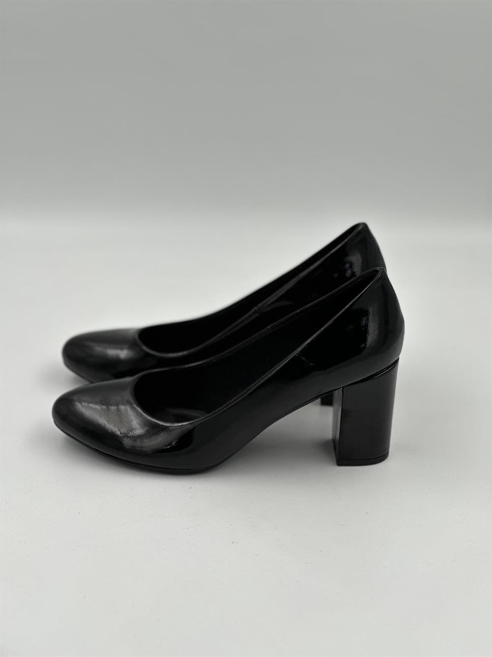 Outlet Liana Siyah Rugan Kadın Topuklu Ayakkabı