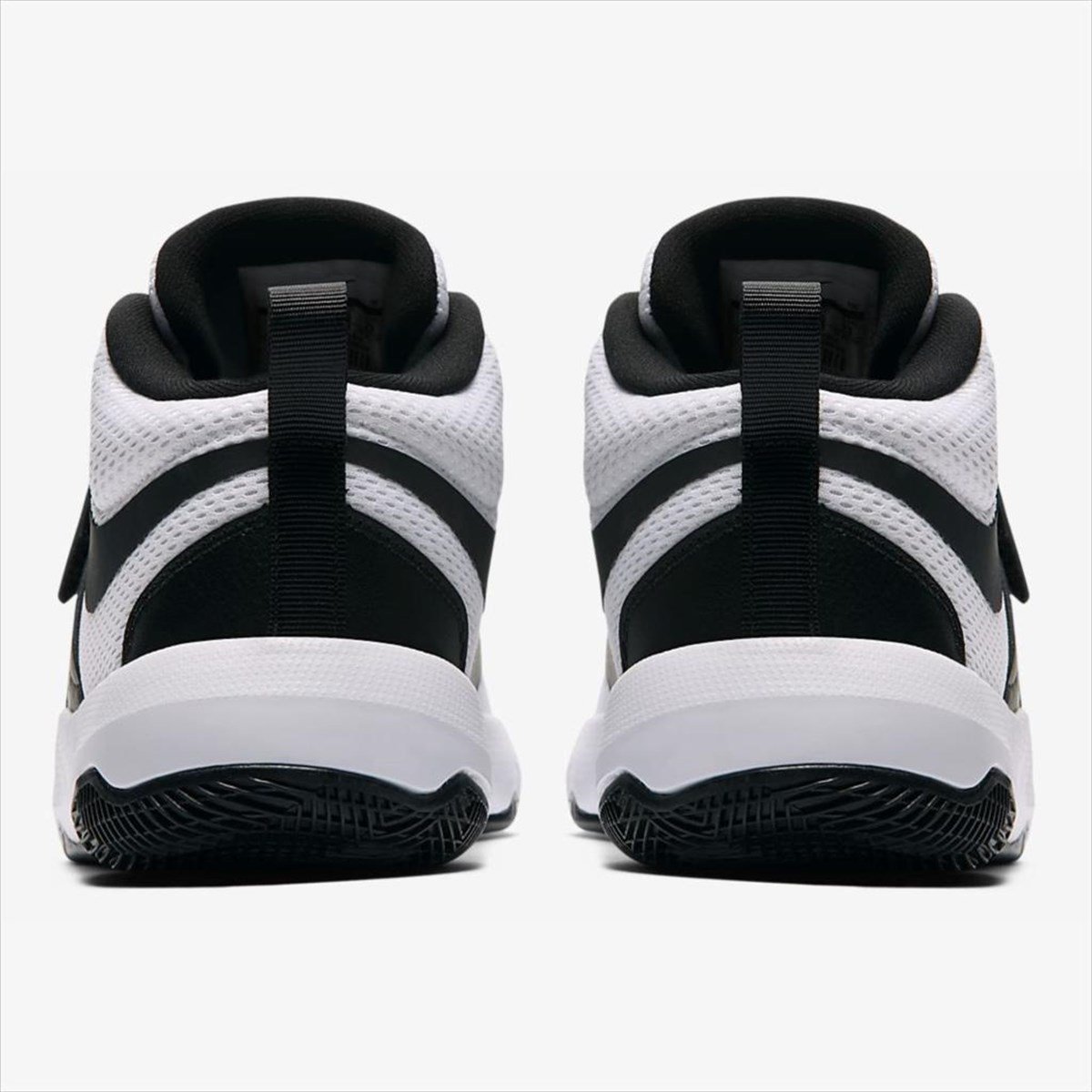 Nike team hustle 8 clearance
