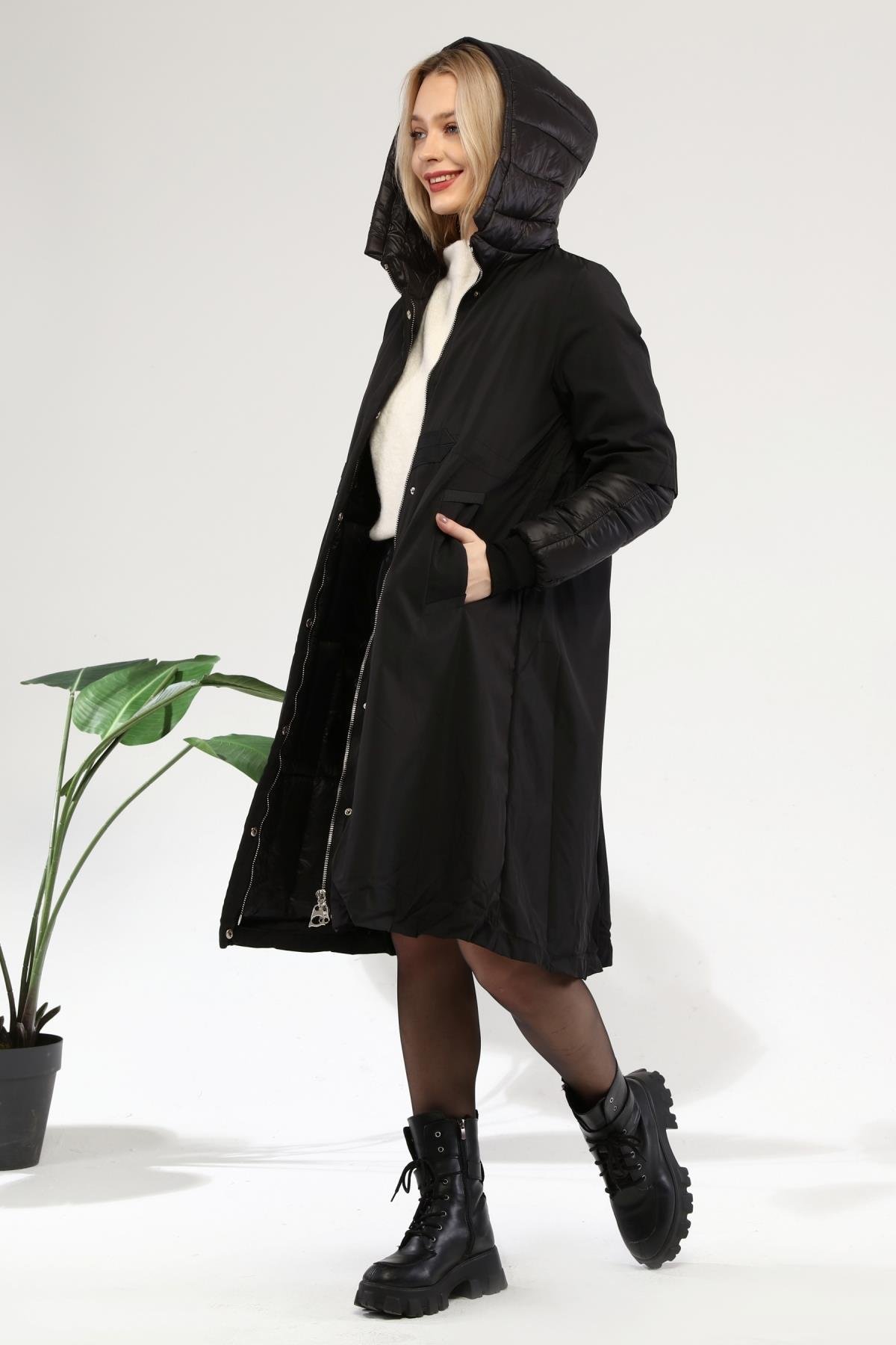 Kadın Siyah Kapüşonlu Oversize Uzun Mont - Zincir Moda