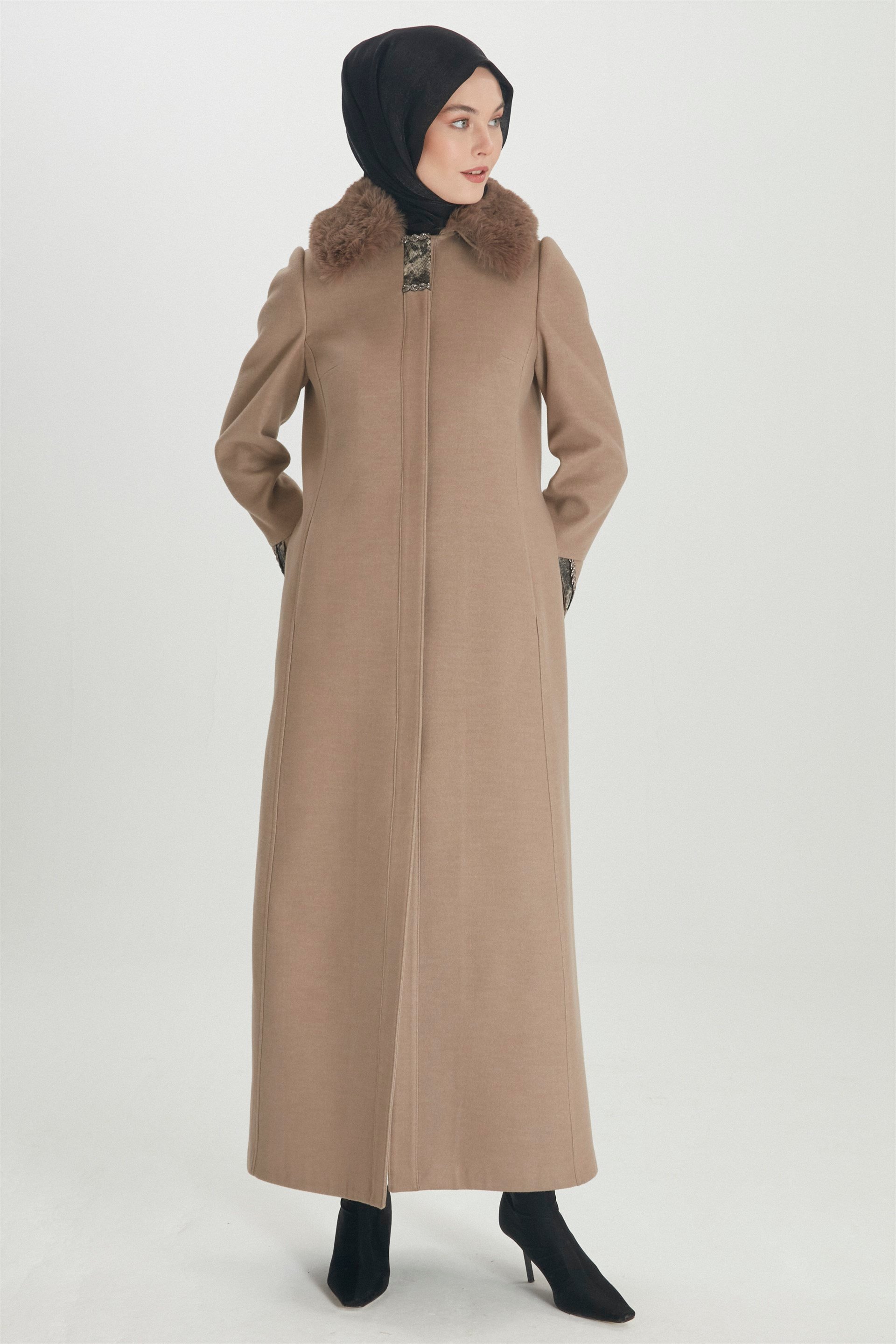 Fur Collar Pocketed Long Beige Coat 13110