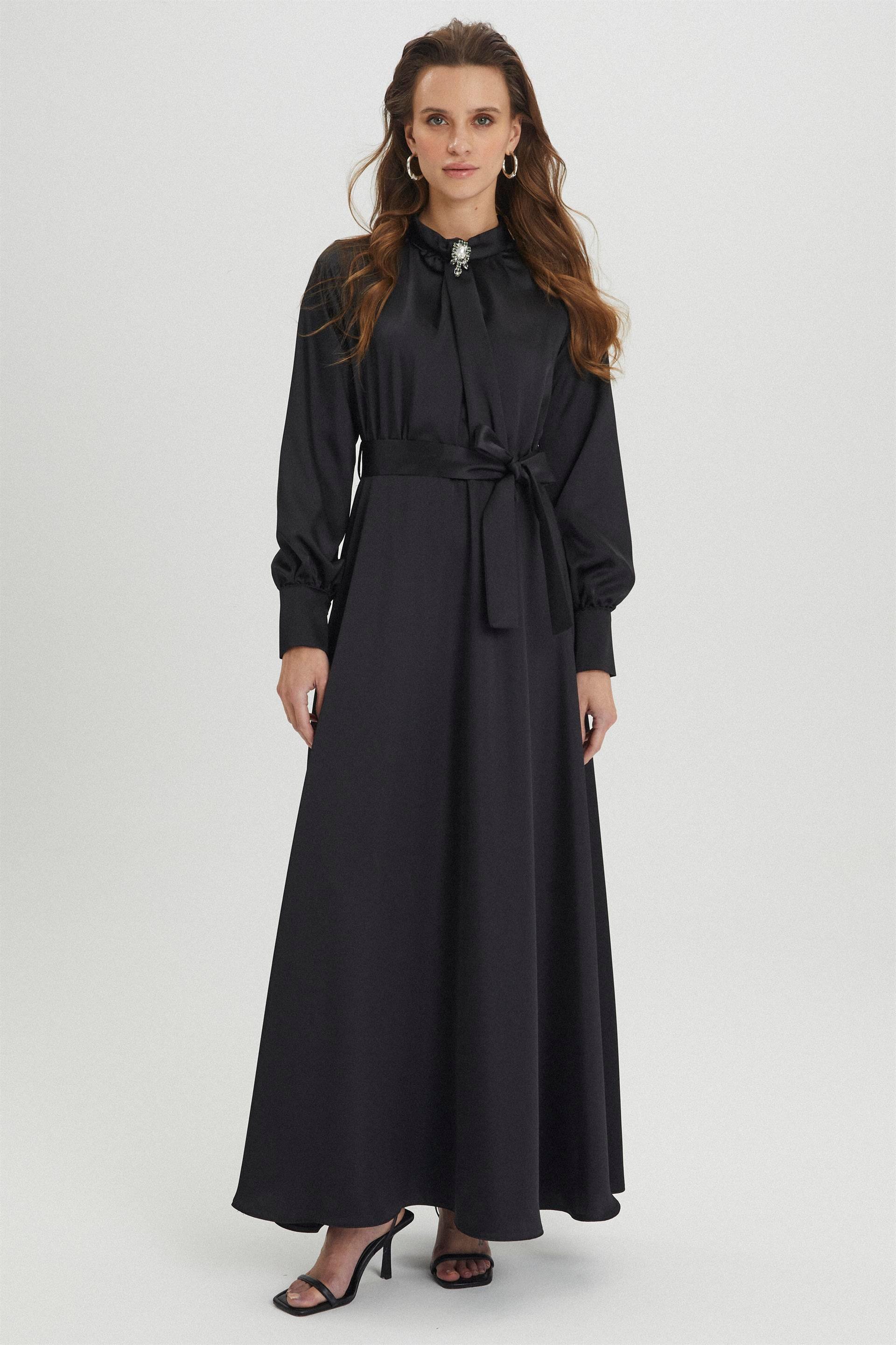 Dik Yaka Düz Uzun Kollu Siyah Abiye Elbise E-0332 - Zühre