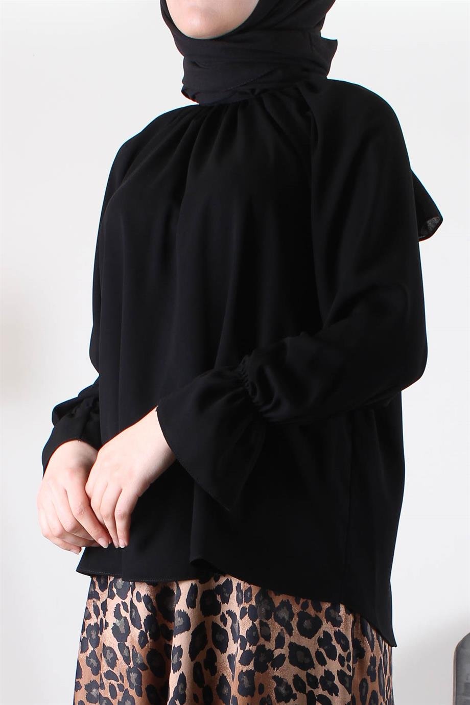 Hilal Moda Siyah Tesettür Gömlek / Bluz